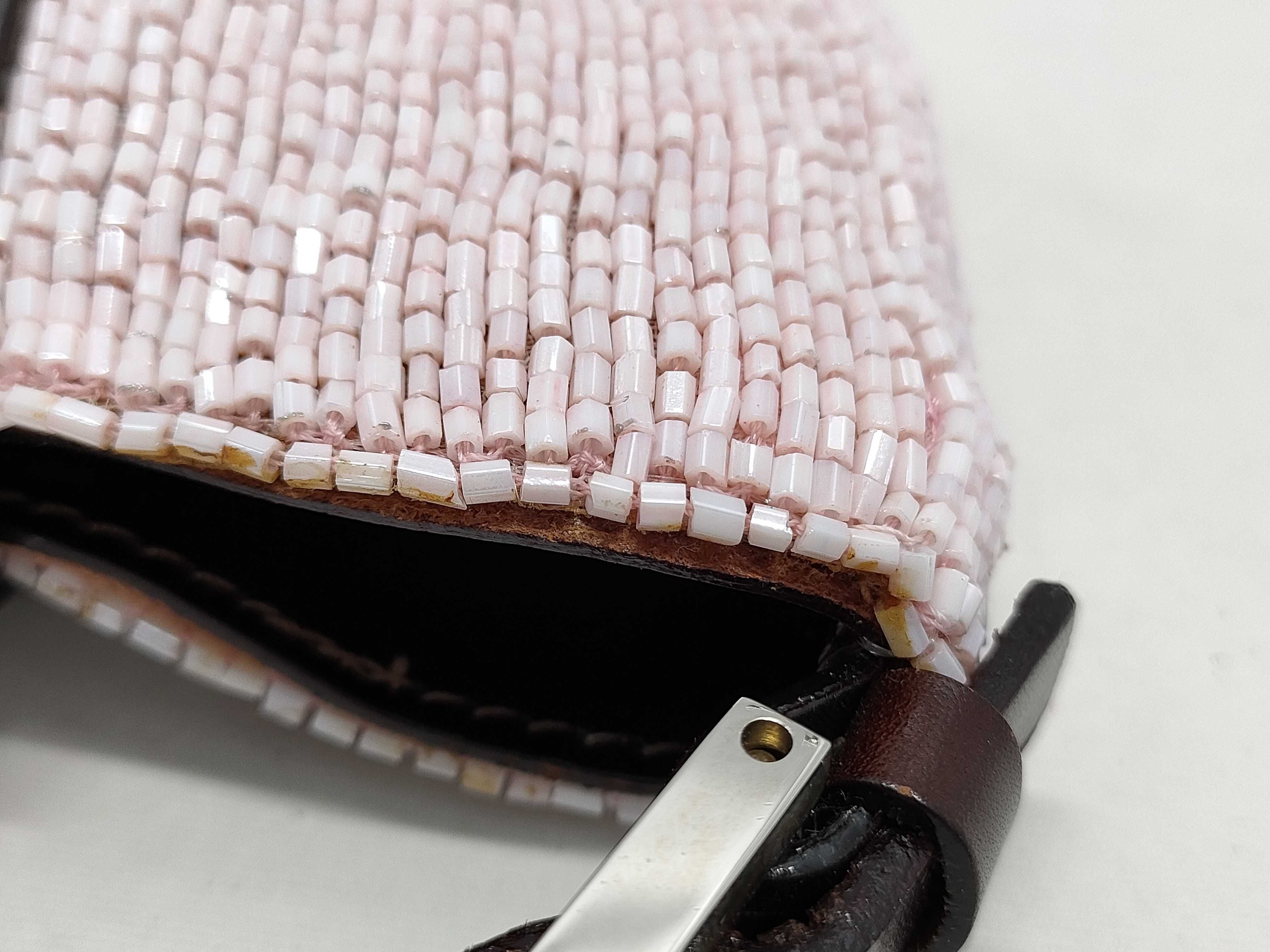 【水曜終了】(10220_0352)フェンディ FENDI ビーズ クロワッサン ハンドバッグ