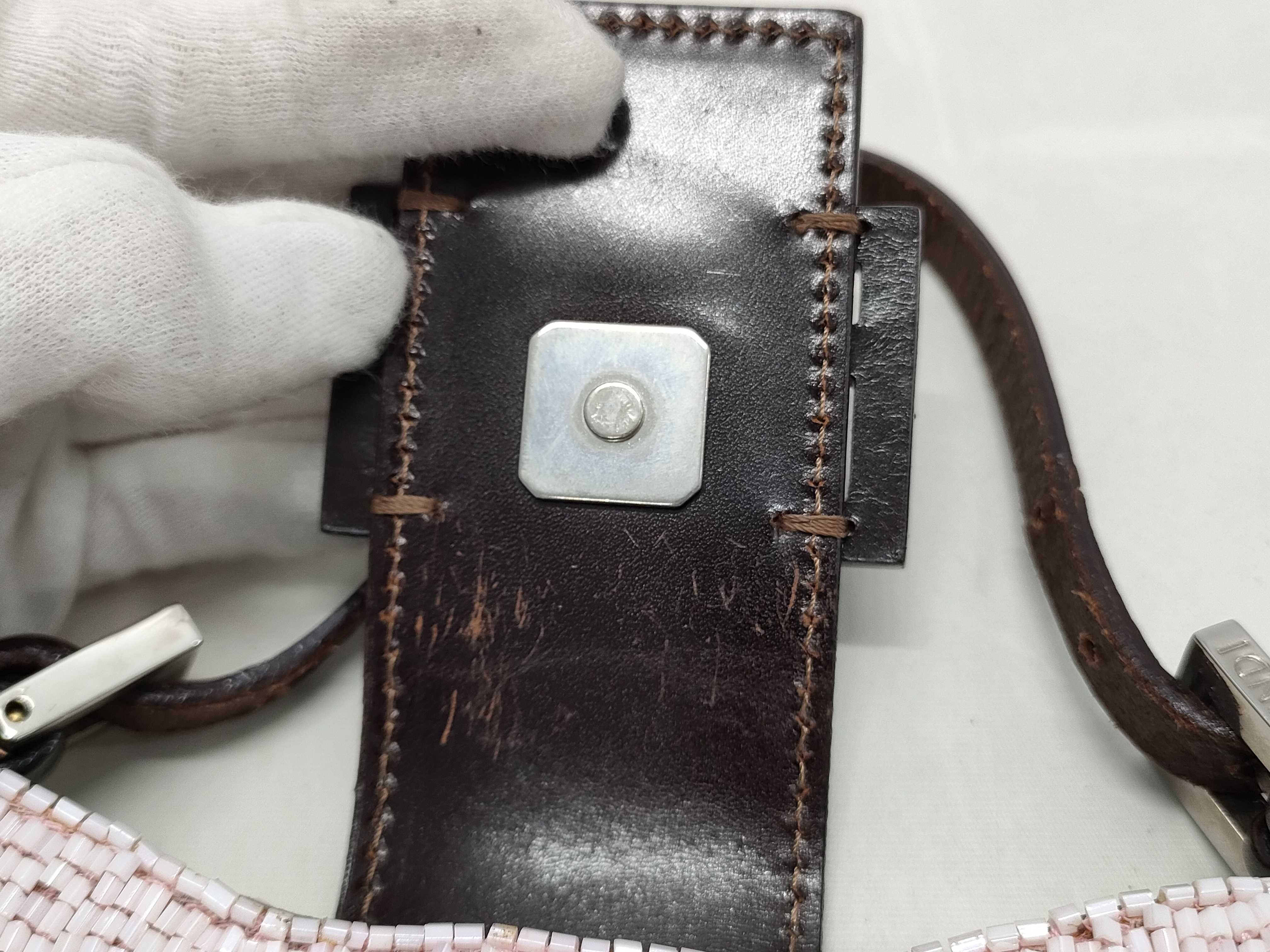 【水曜終了】(10220_0352)フェンディ FENDI ビーズ クロワッサン ハンドバッグ