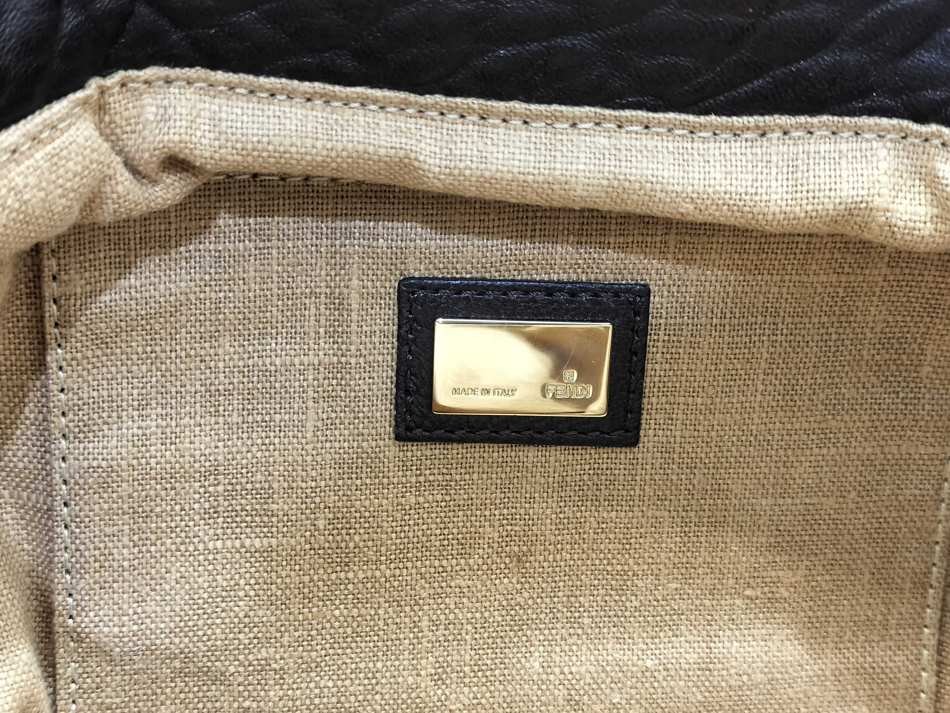 【水曜終了】(10230_0333)FENDI スパイバッグ ズッカ柄 ハンドバッグ