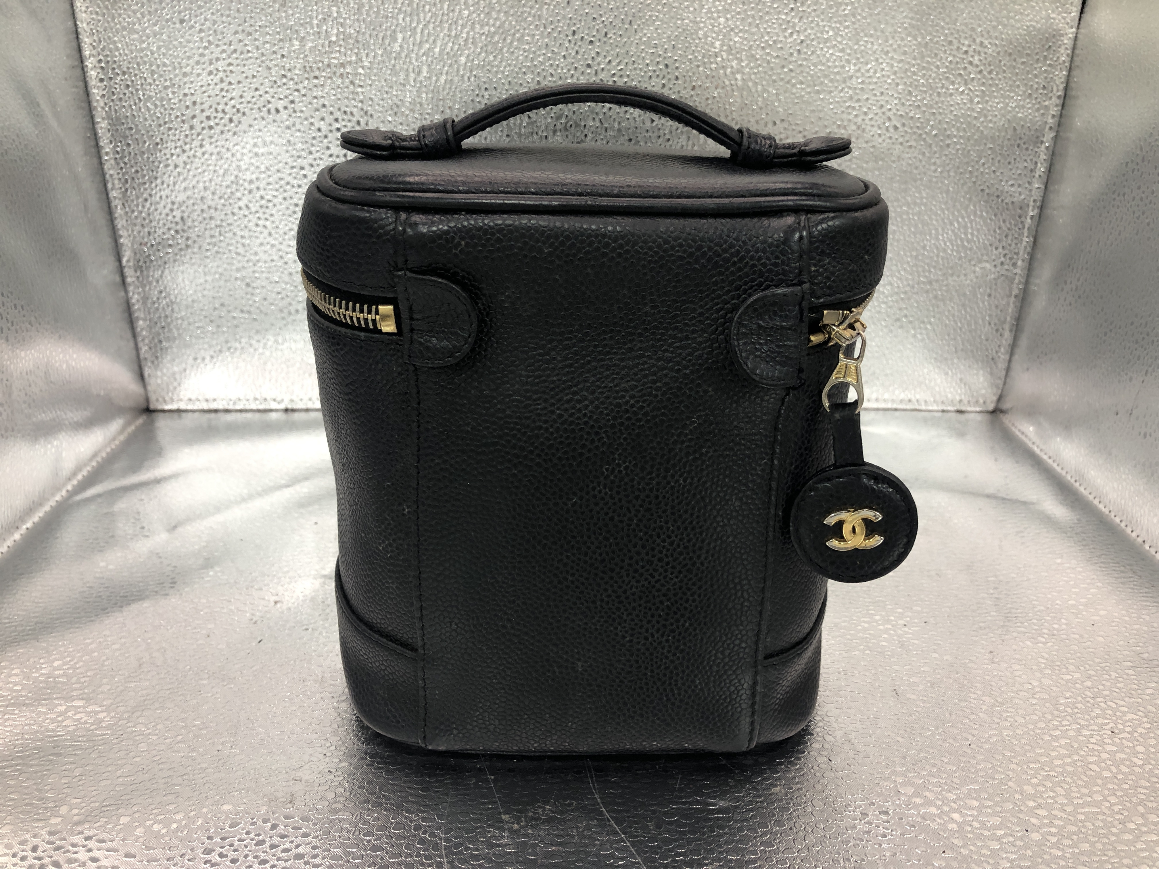 【水曜終了】(10228_0122)CHANEL ココマーク 縦型バニティバッグ A01998 キャビアスキン ブラック バニティバッグ