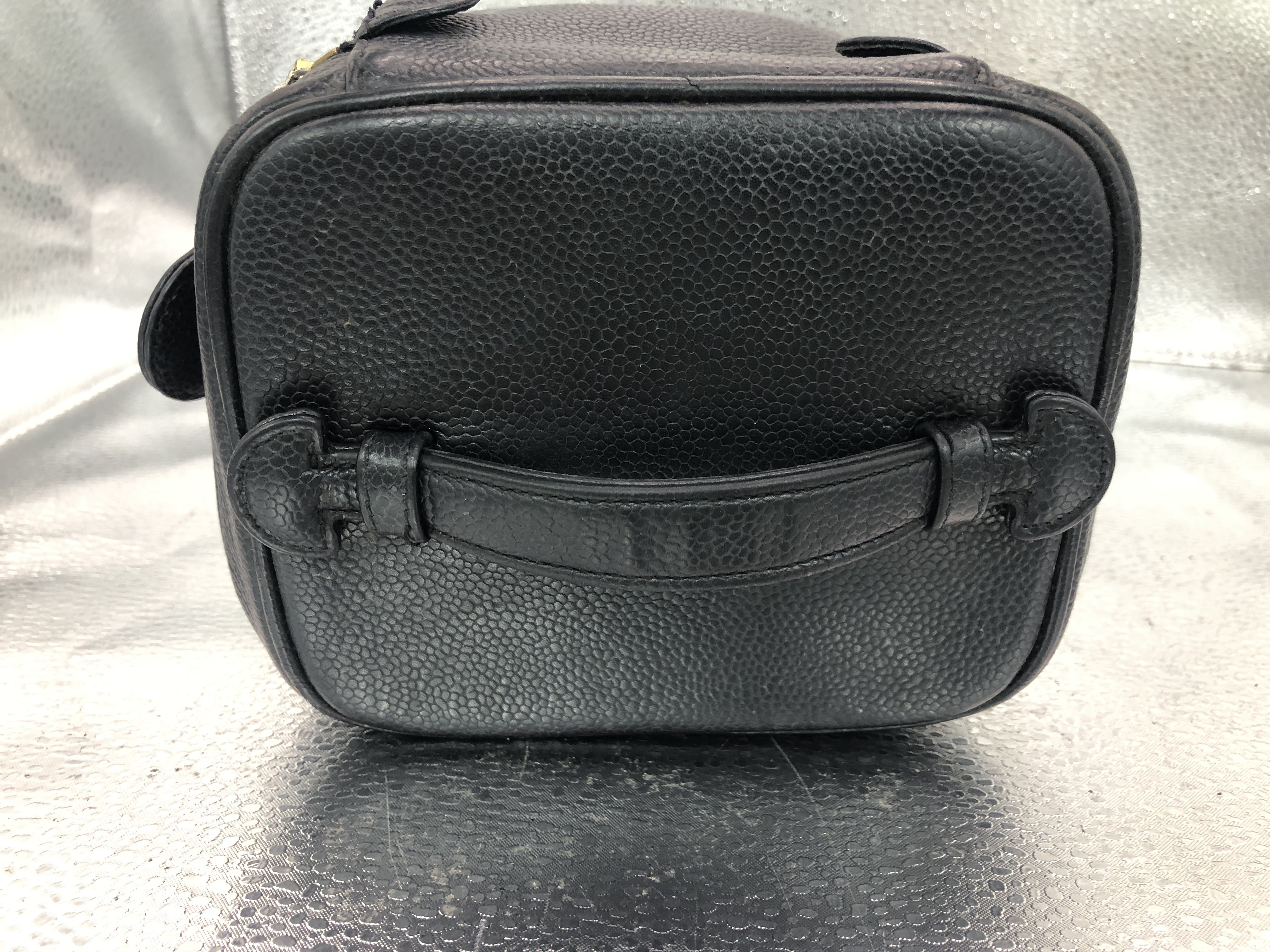 【水曜終了】(10228_0122)CHANEL ココマーク 縦型バニティバッグ A01998 キャビアスキン ブラック バニティバッグ