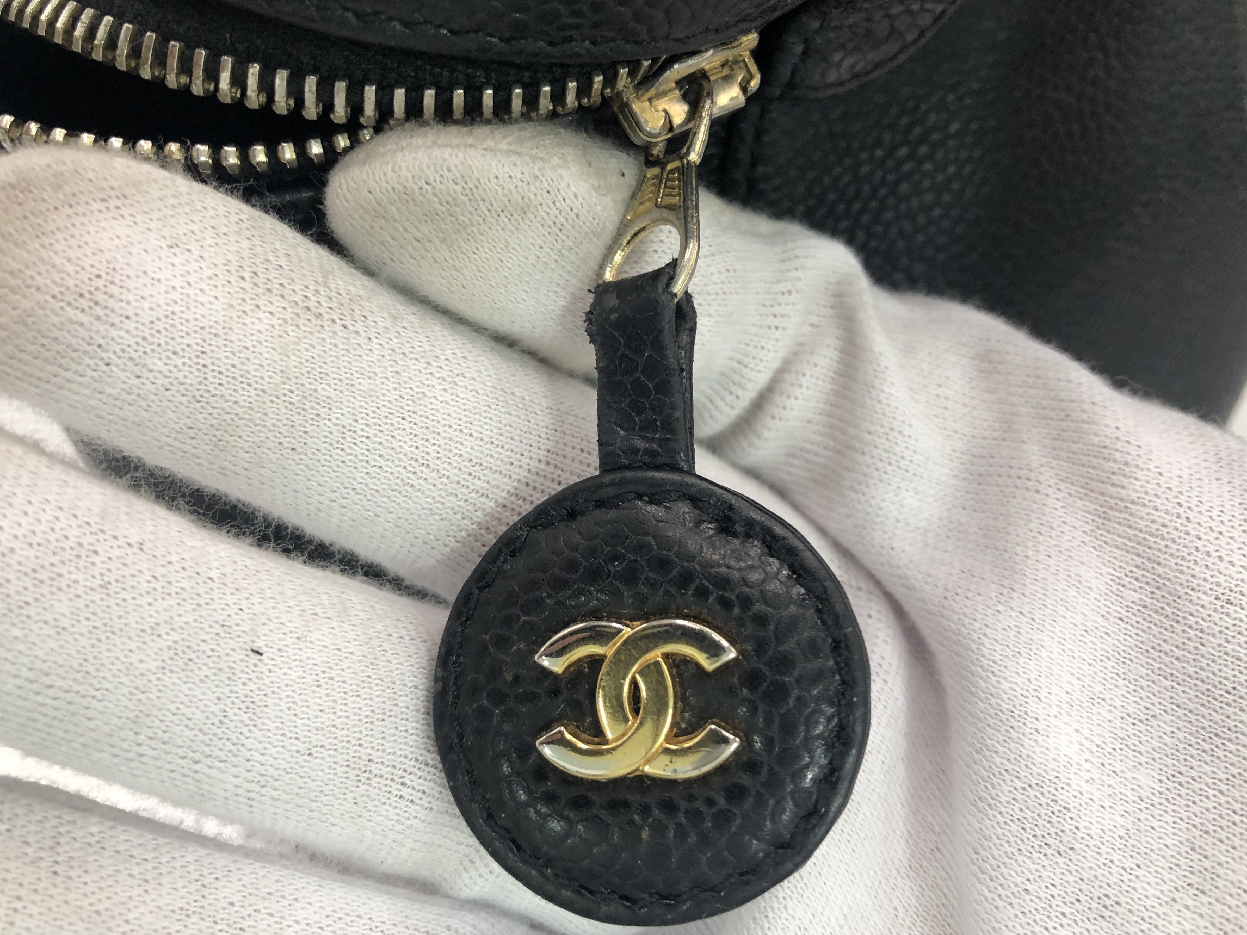 【水曜終了】(10228_0122)CHANEL ココマーク 縦型バニティバッグ A01998 キャビアスキン ブラック バニティバッグ