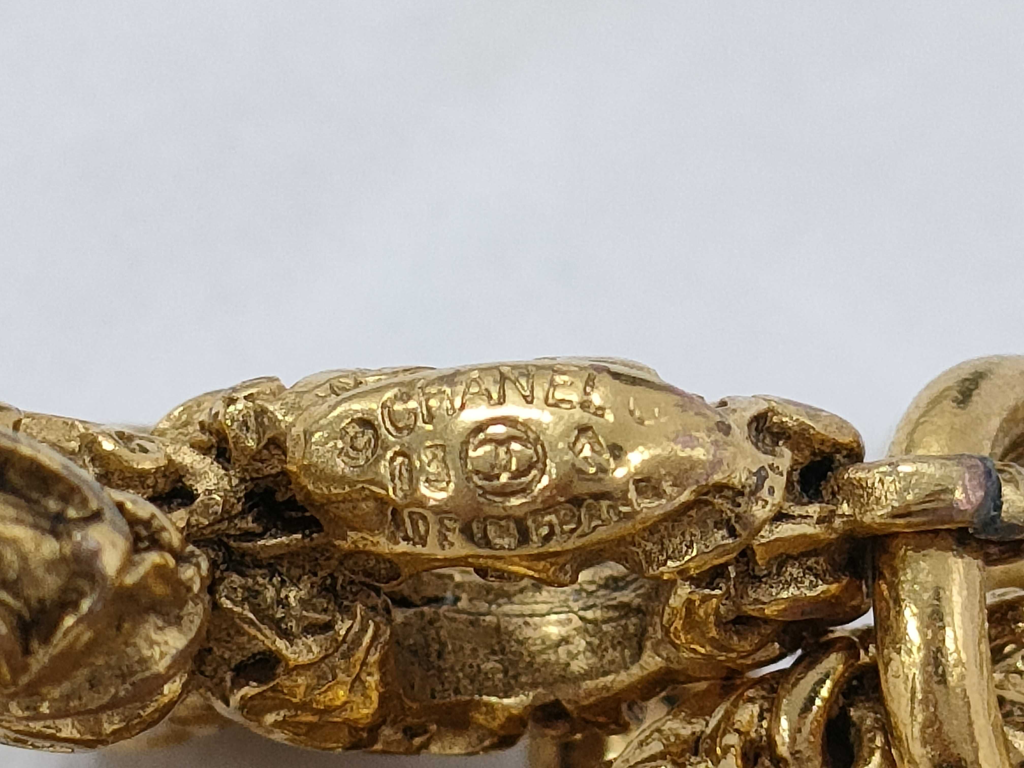 【水曜終了】(10944_0004)CHANEL ブレスレット 溶岩 ココマーク 93A ゴールド ブレスレット・バングル