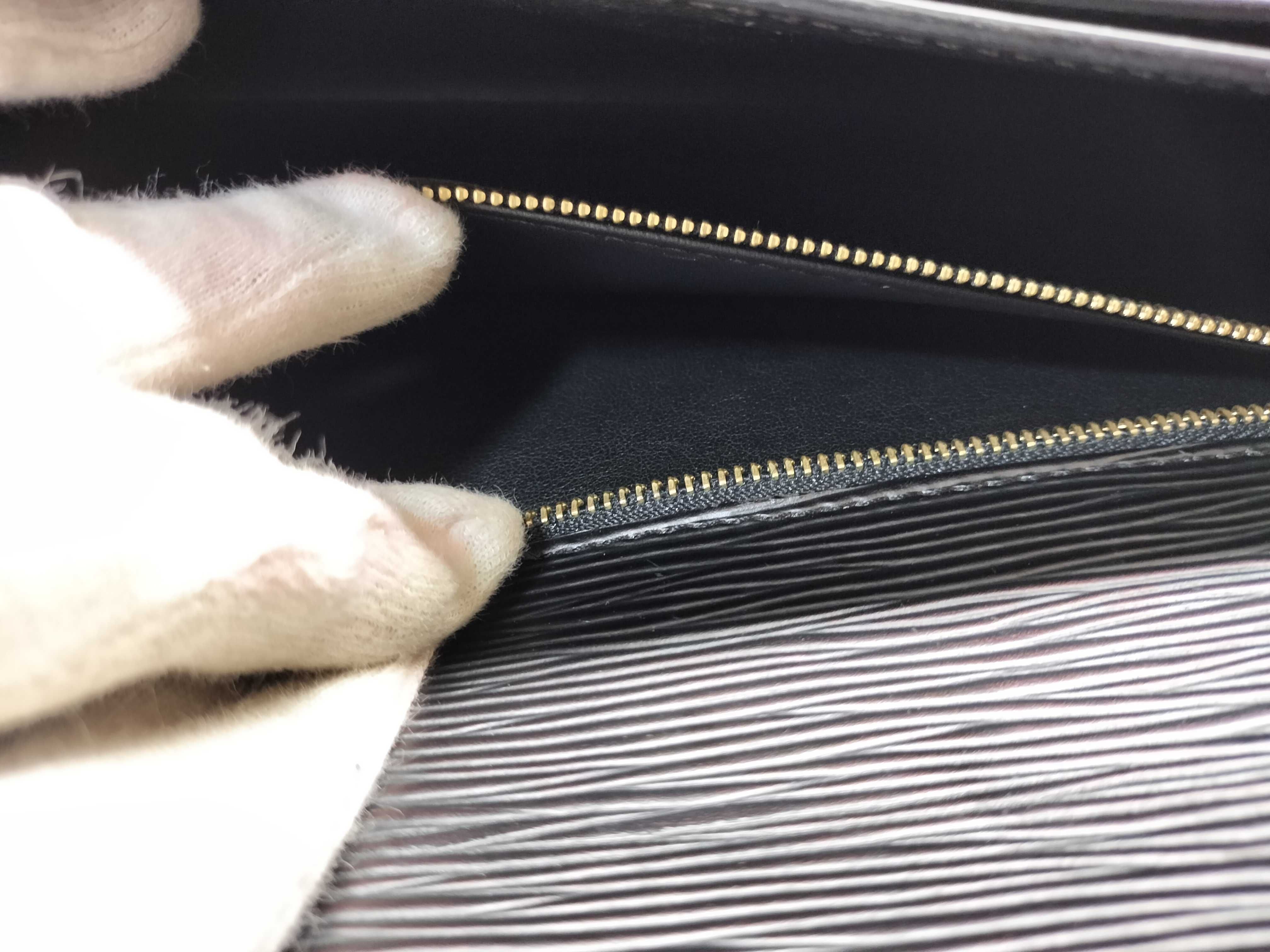 【水曜終了】(10229_0264)LOUIS VUITTON M52612 エピ M52612 セリエ ドラゴンヌ セカンドバッグ