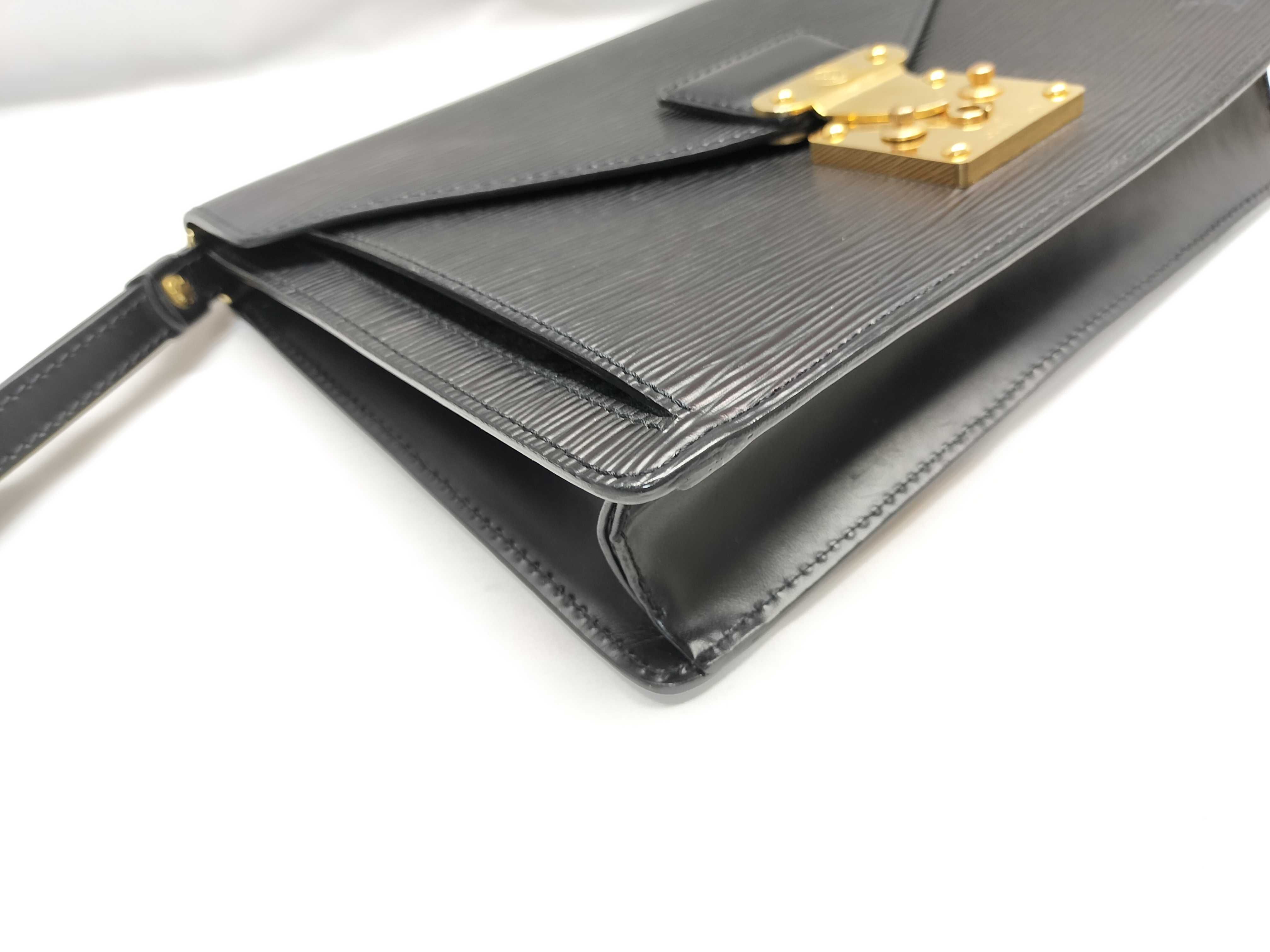 【水曜終了】(10229_0264)LOUIS VUITTON M52612 エピ M52612 セリエ ドラゴンヌ セカンドバッグ