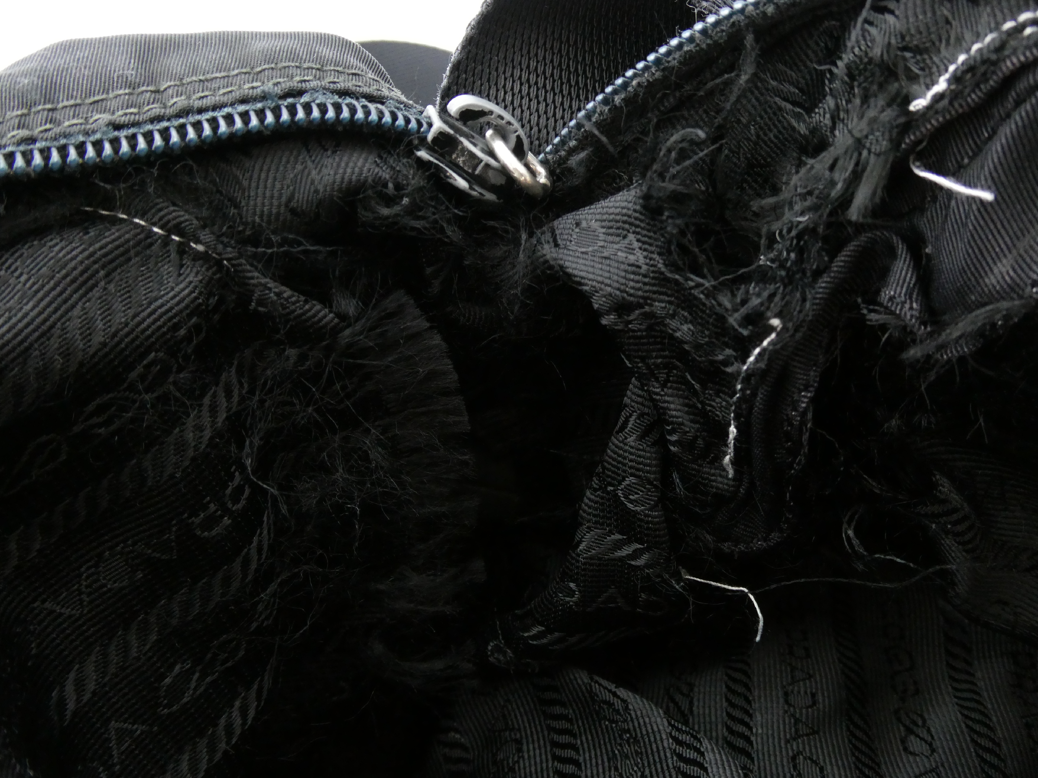 【水曜終了】(10827_0064)PRADA ロゴプレート ナイロン レザー ショルダーバッグ