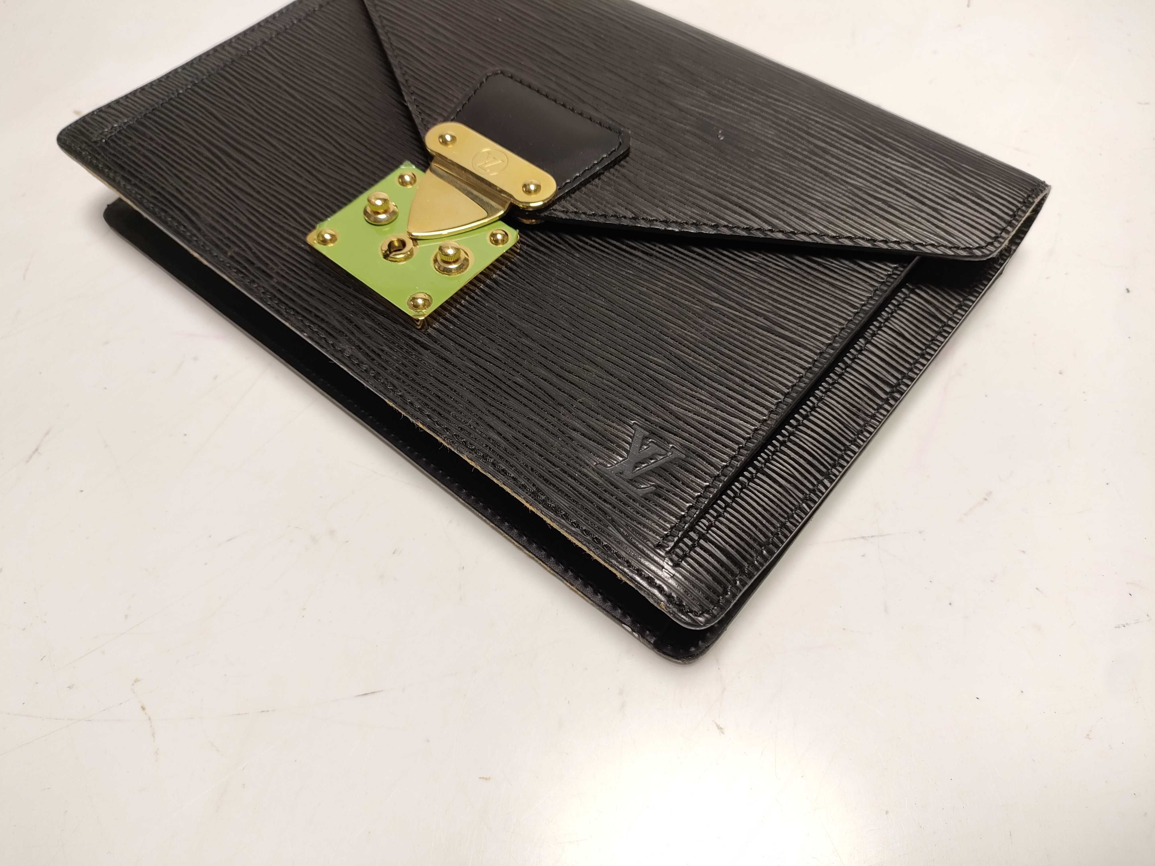 【水曜終了】(10229_0036)LOUIS VUITTON エピ セリエ・ドラゴンヌ クラッチバッグ