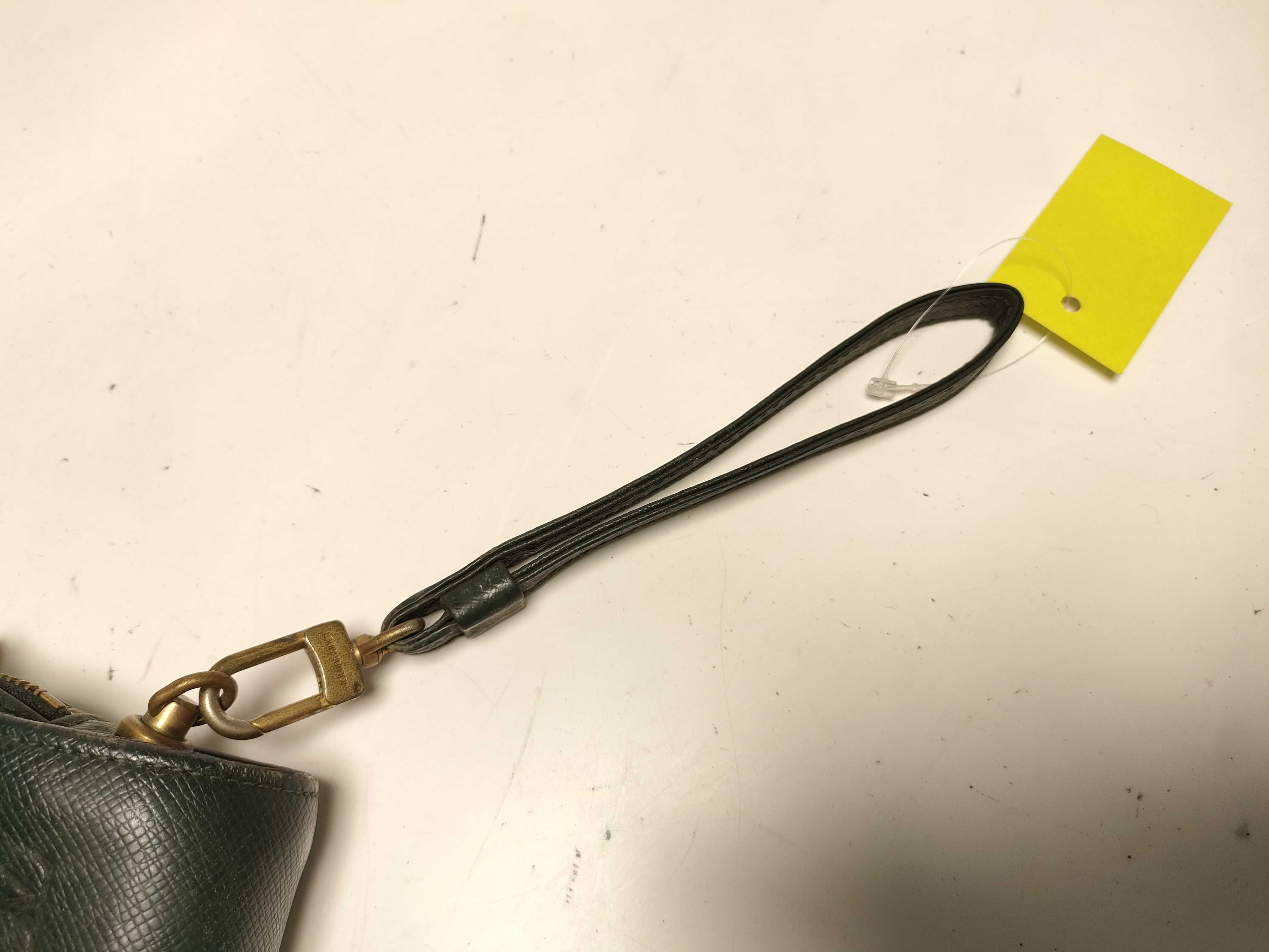 【水曜終了】(10229_0351)LOUIS VUITTON タイガ バイカル ポーチ