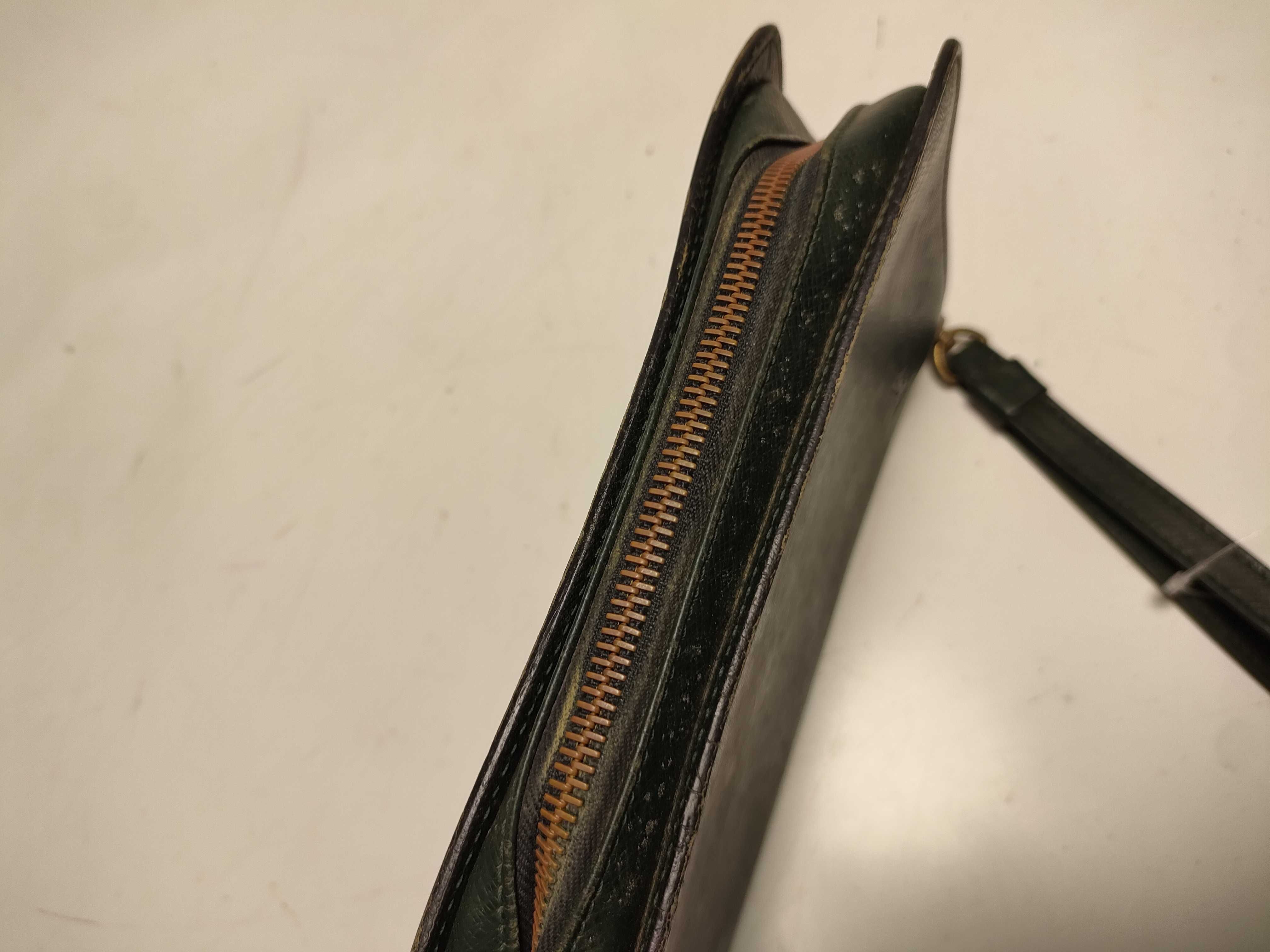 【水曜終了】(10229_0351)LOUIS VUITTON タイガ バイカル ポーチ