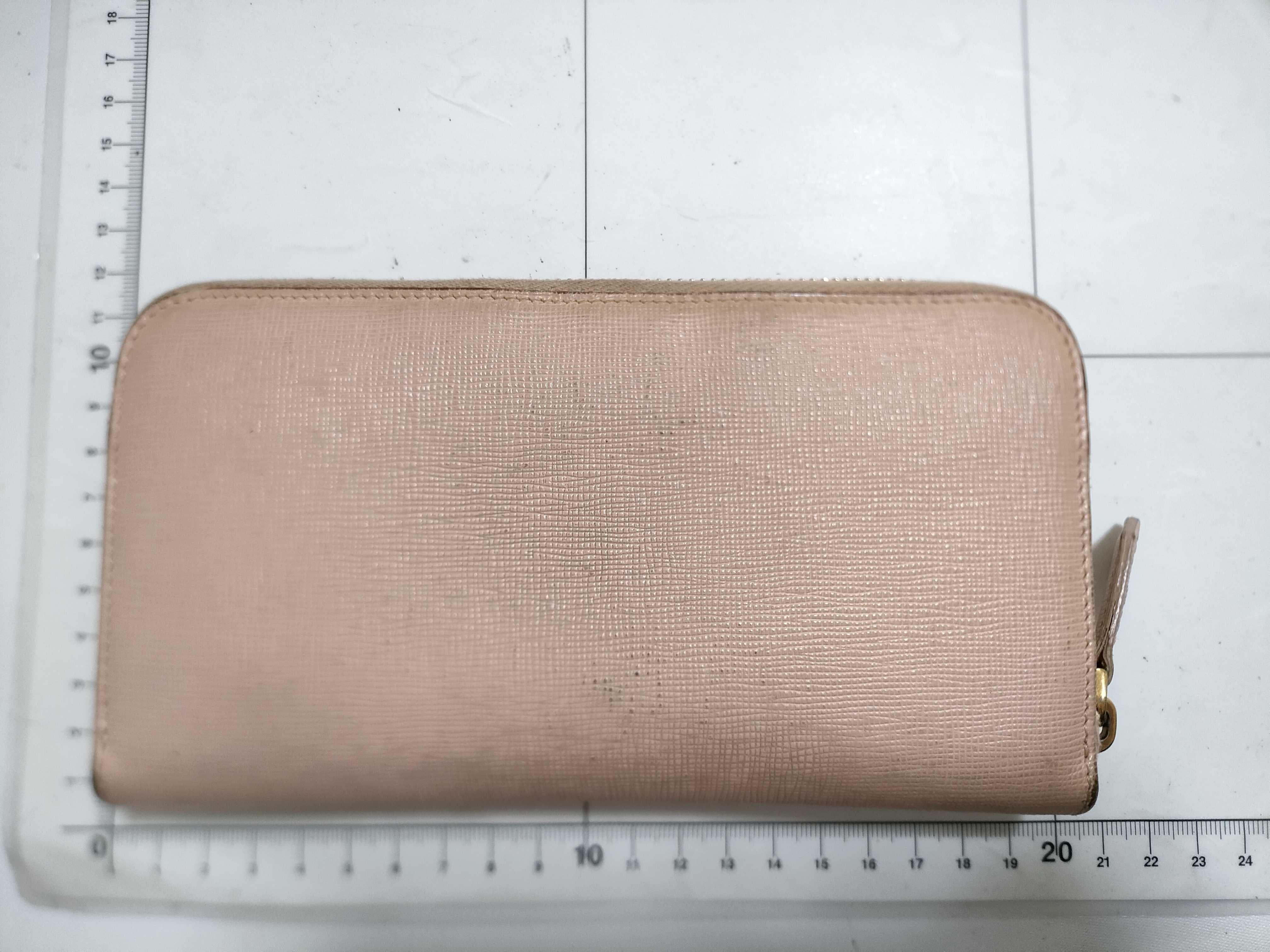 【水曜終了】(10230_0349)FENDI ラウンドジッピーウォレット 財布