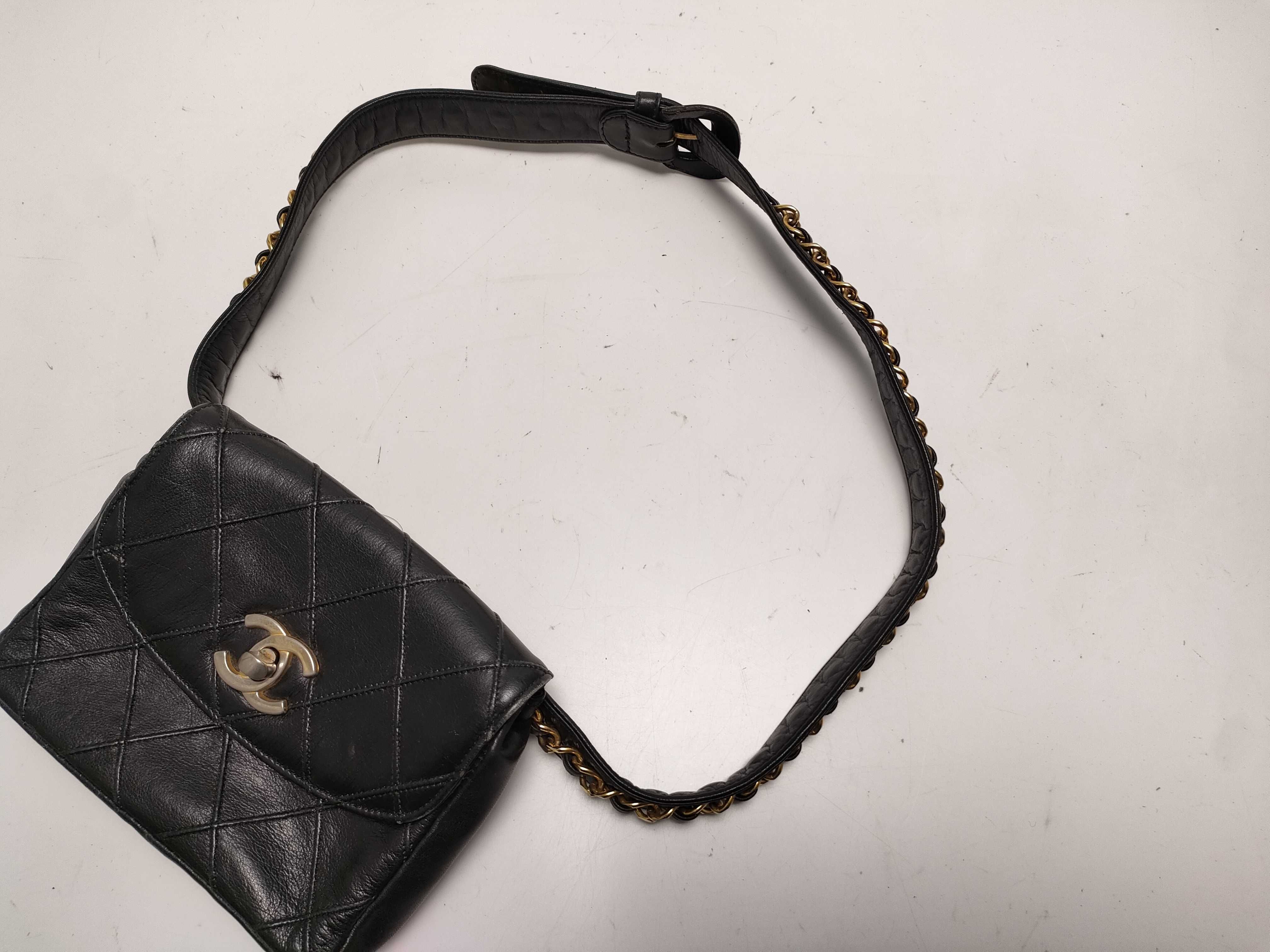【水曜終了】(10228_0007)CHANEL ラムスキン ウエストポーチ/黒 ウエストバッグ