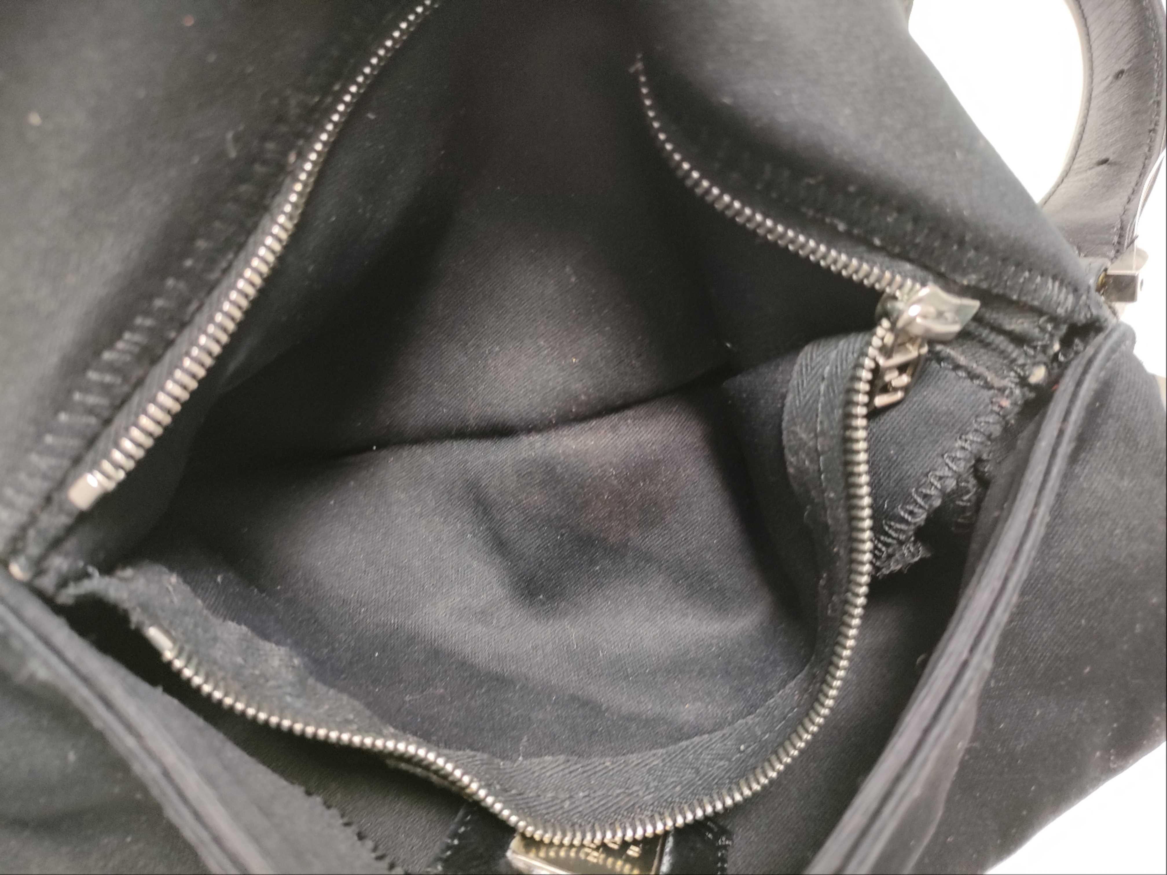 【水曜終了】(10230_0313)FENDI マンマ ナイロン 黒×シルバー金具 ショルダーバッグ