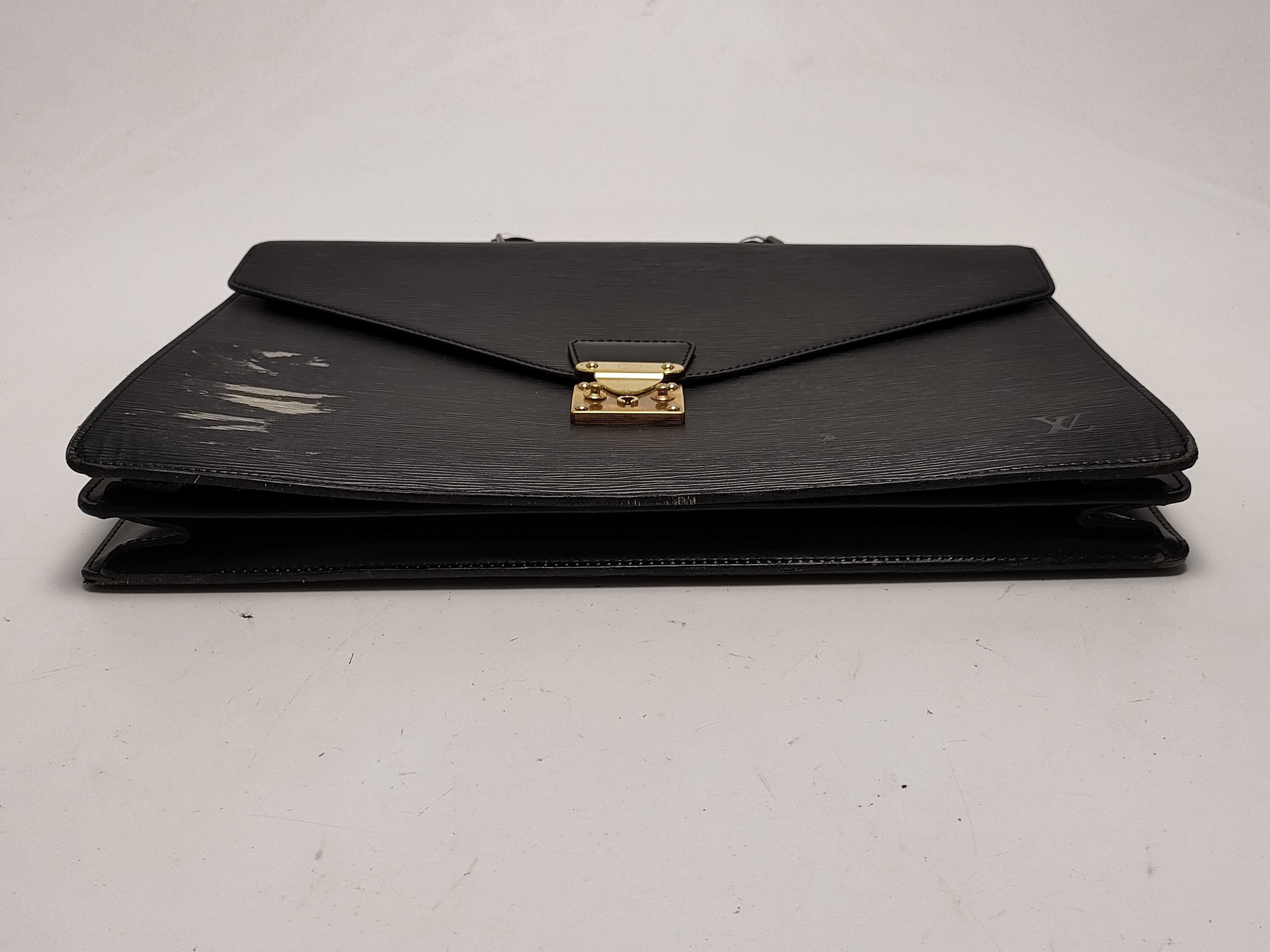 【水曜終了】(10229_0041)LOUIS VUITTON エピ ヴォワヤージュ ビジネスバッグ
