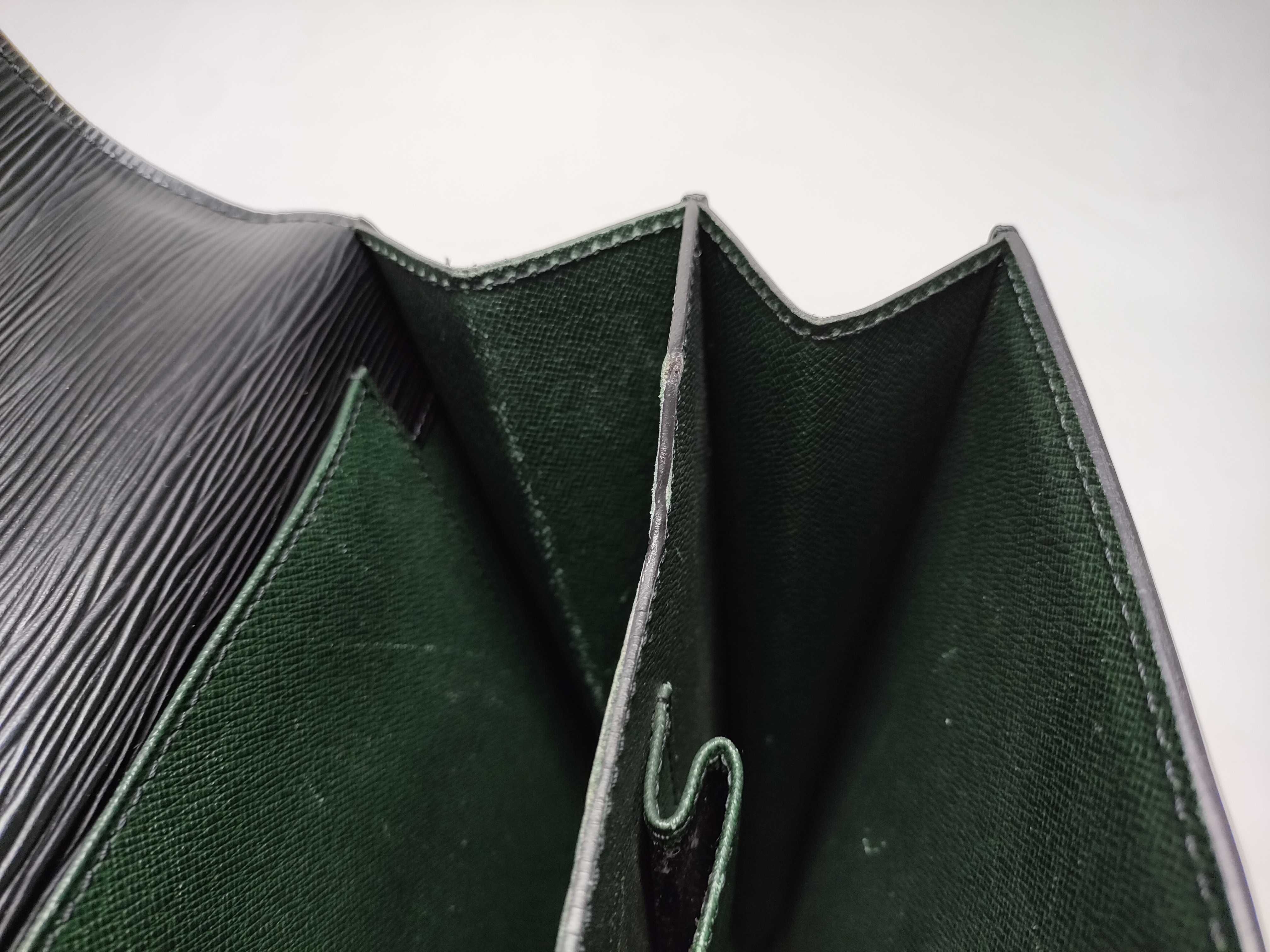【水曜終了】(10229_0041)LOUIS VUITTON エピ ヴォワヤージュ ビジネスバッグ
