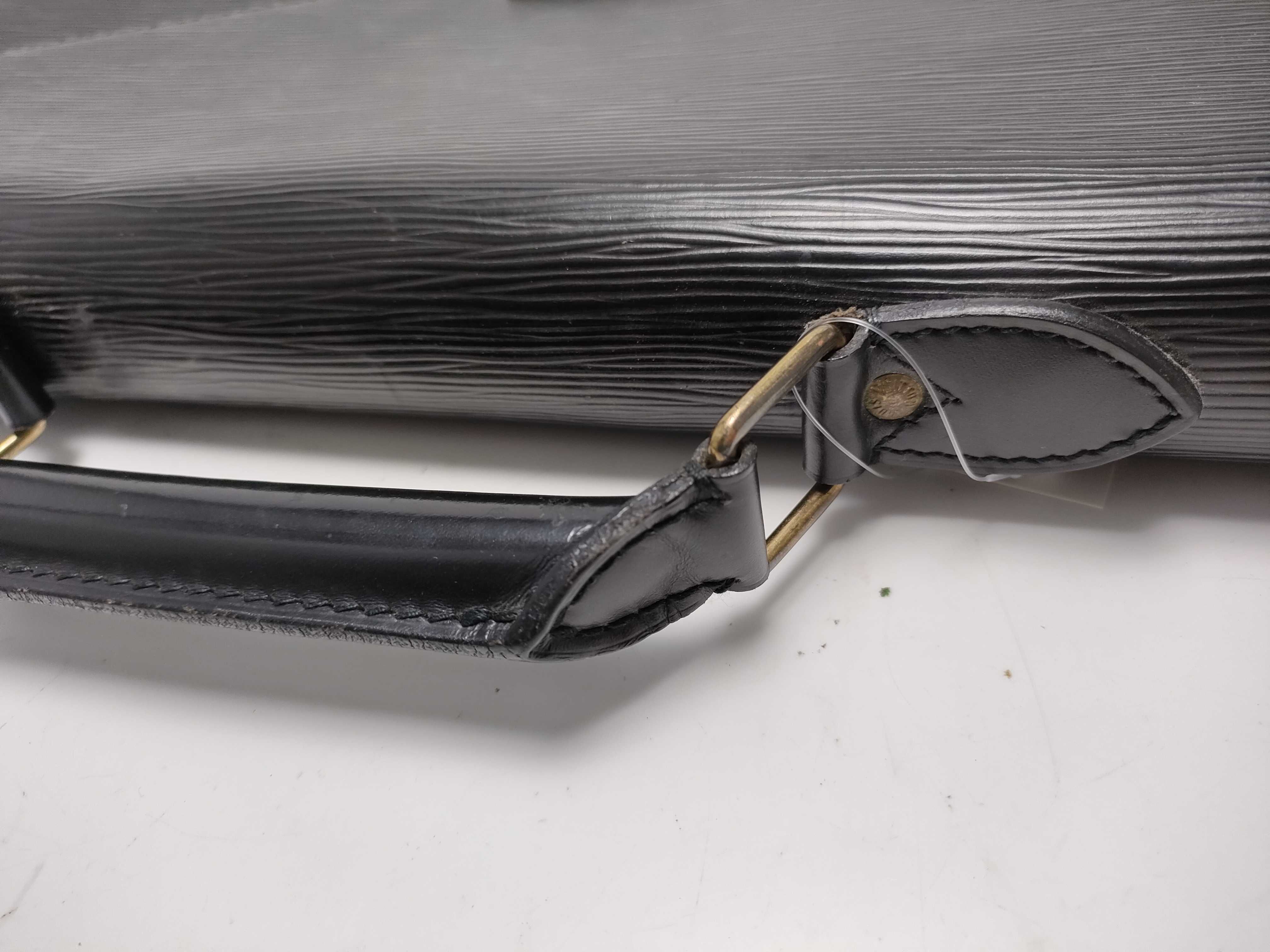 【水曜終了】(10229_0041)LOUIS VUITTON エピ ヴォワヤージュ ビジネスバッグ