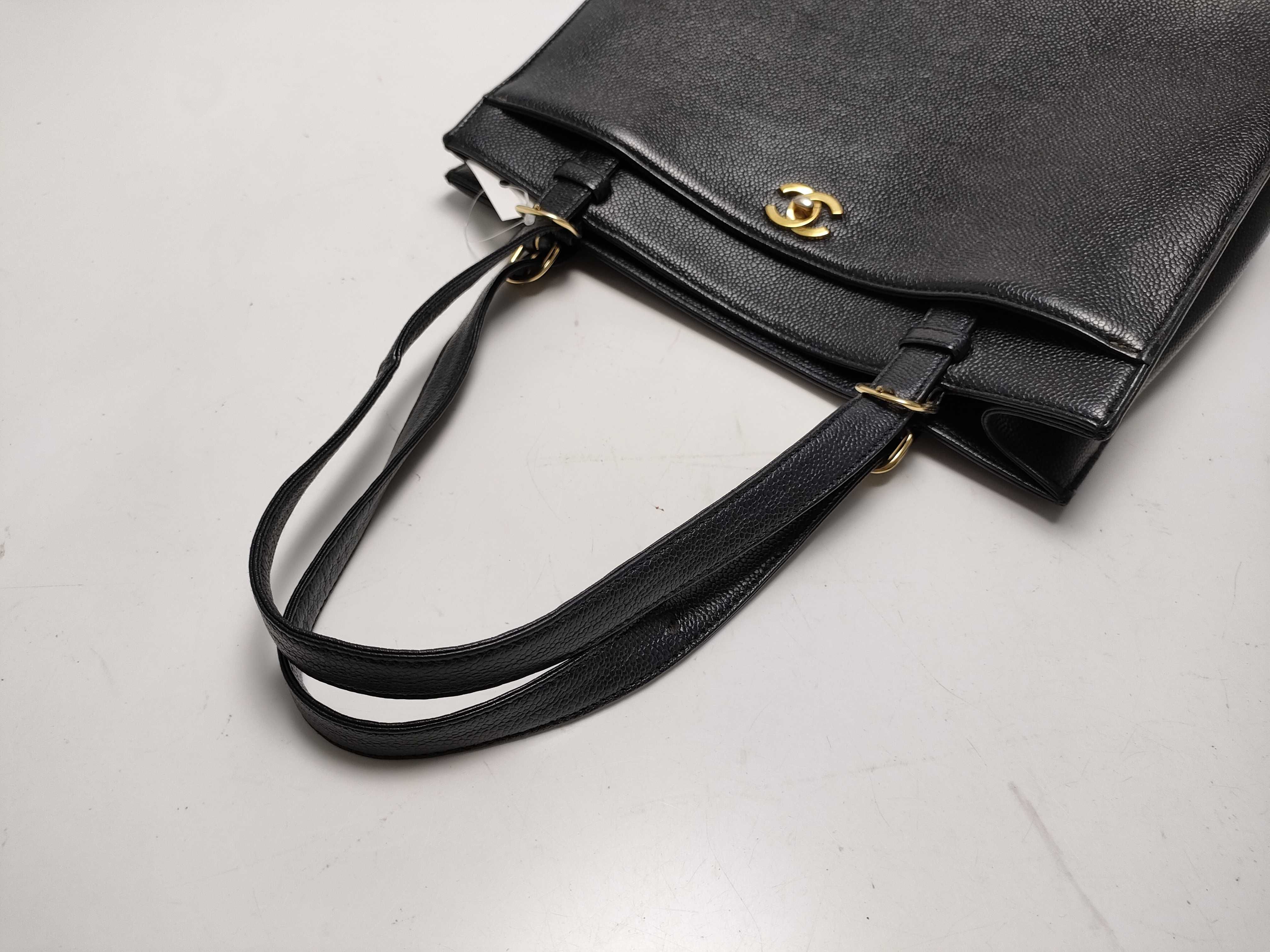 【水曜終了】(10228_0009)CHANEL キャビアスキン ターンロック トート トートバッグ