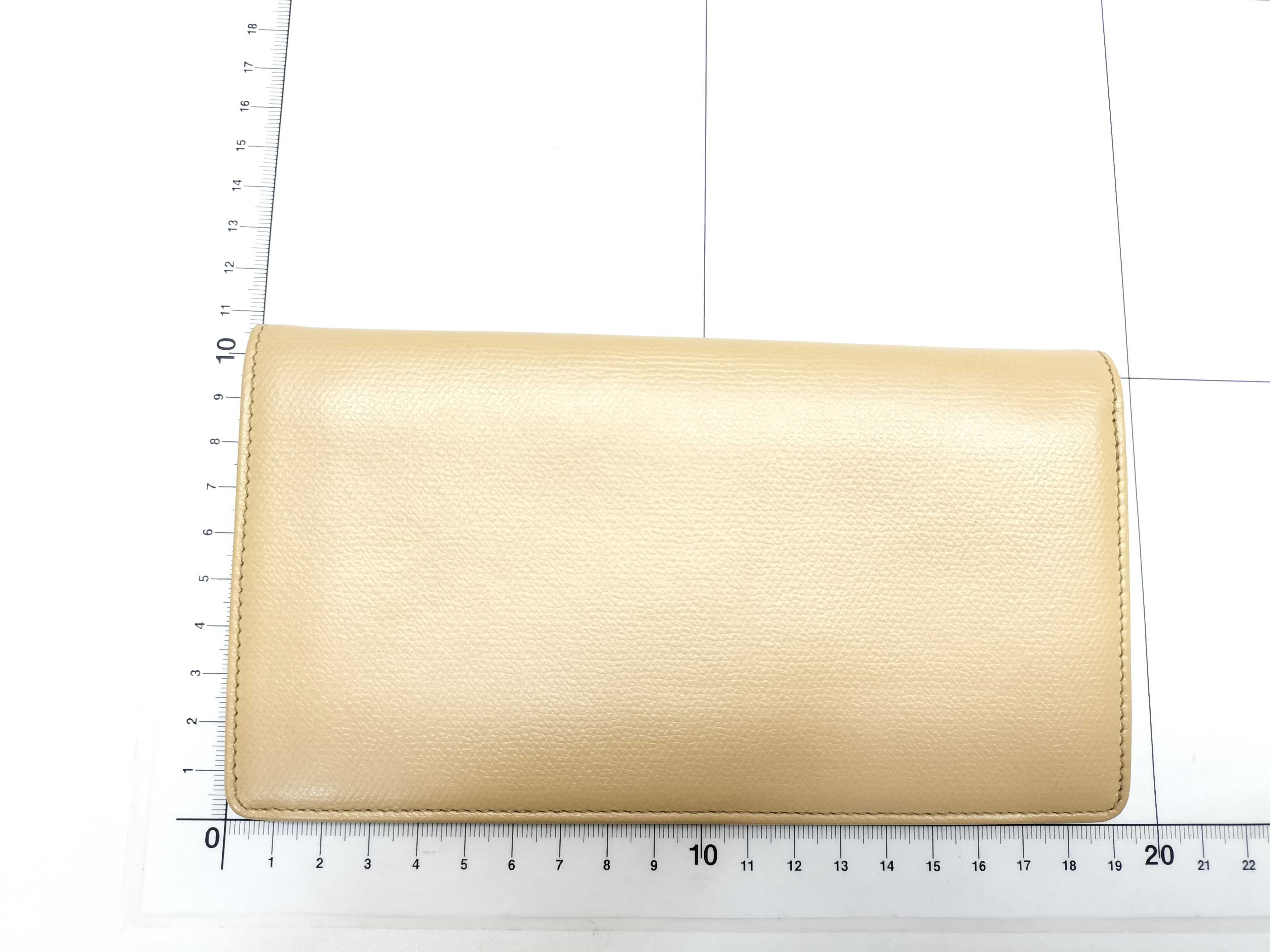 【水曜終了】(10228_0002)CHANEL ココボタン/レザー/二つ折り長財布 財布