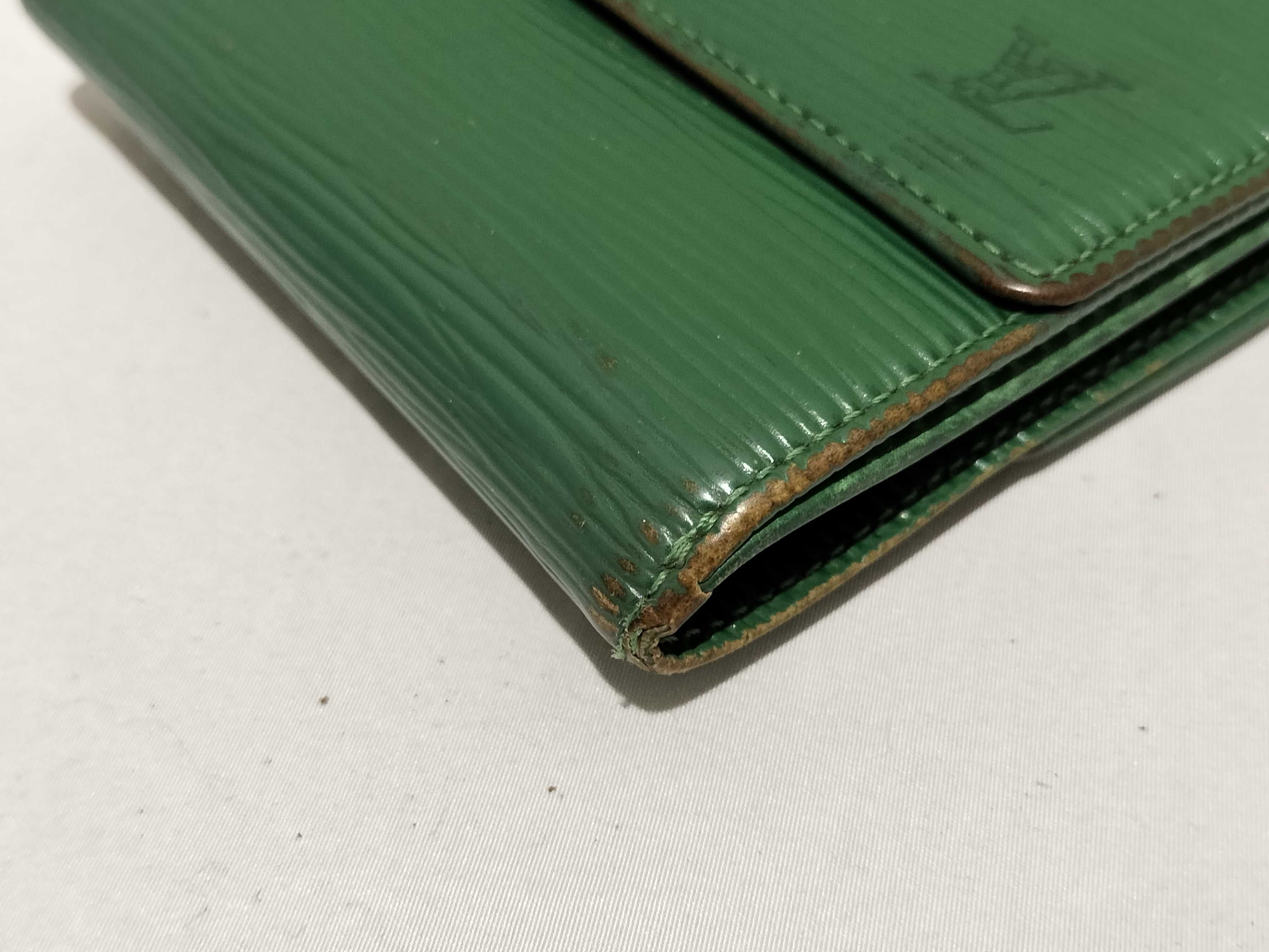 【水曜終了】(10229_0340)LOUIS VUITTON エピ 折財布 財布