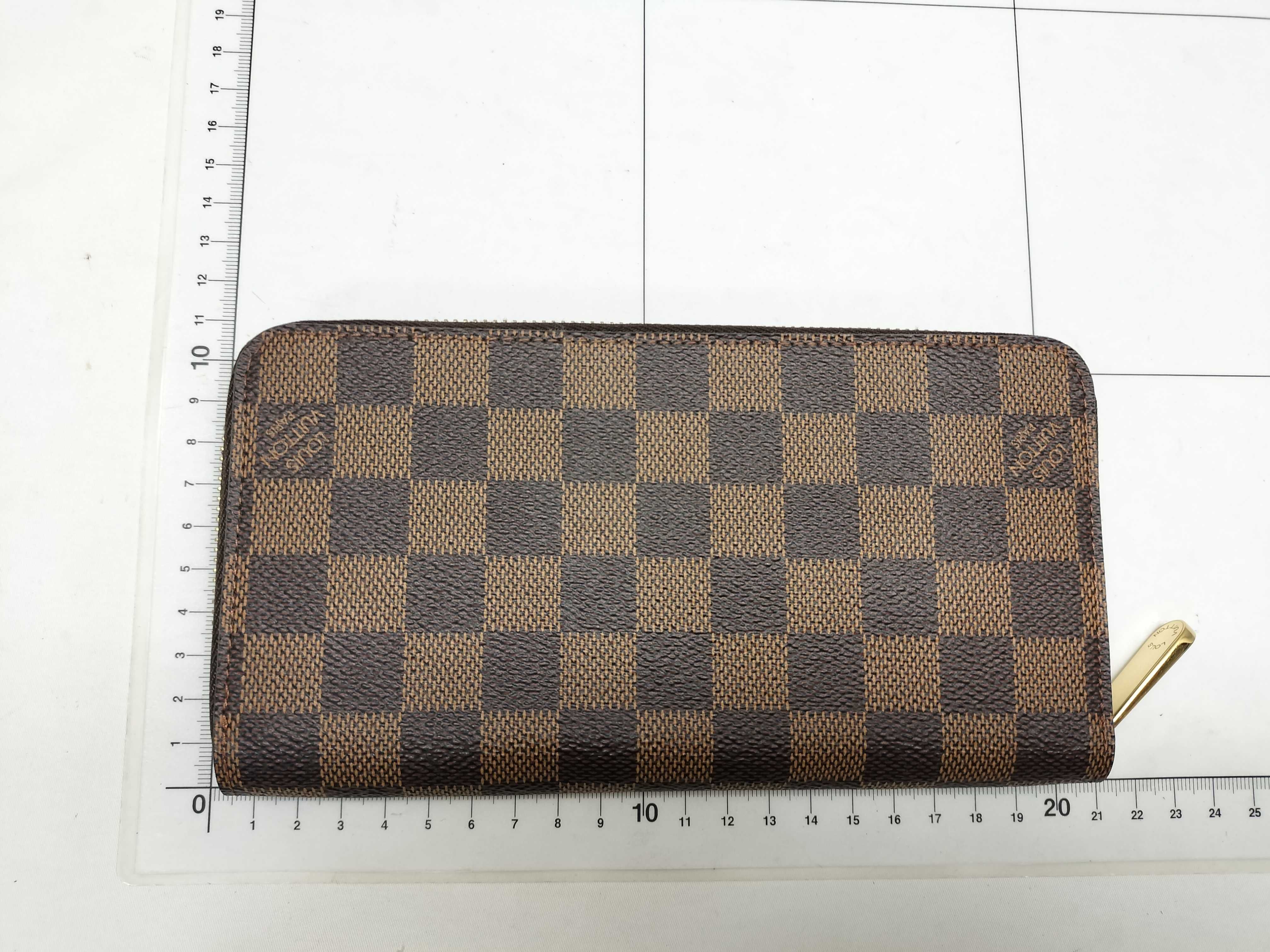 【水曜終了】(10218_0085)LOUIS VUITTON モノグラム ジッピー・ウォレット 中ベタ一部あり 財布