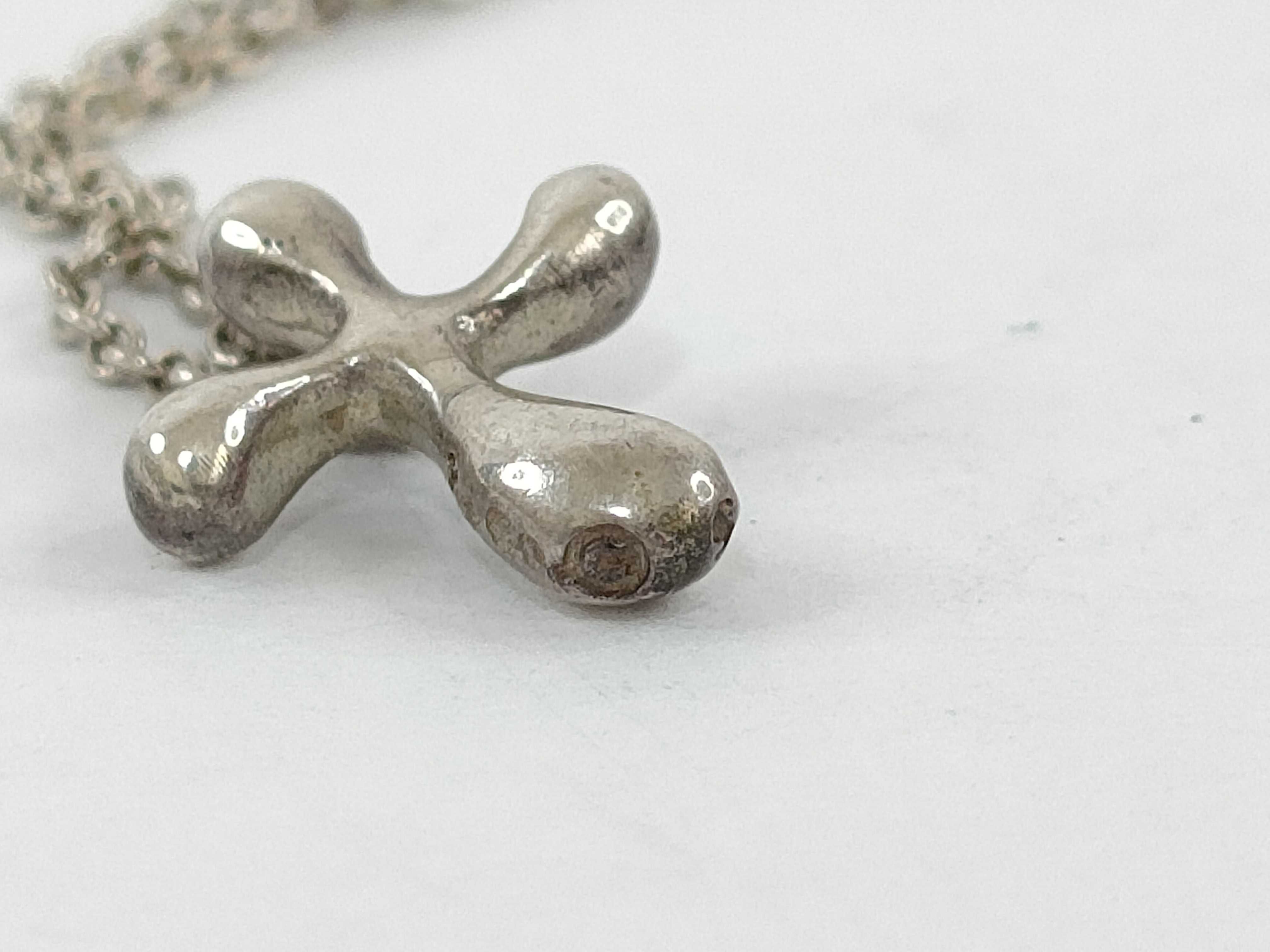 【水曜終了】(10221_0438)Tiffany&Co. クロスモチーフ ティアドロップ クロス SV925 ネックレス