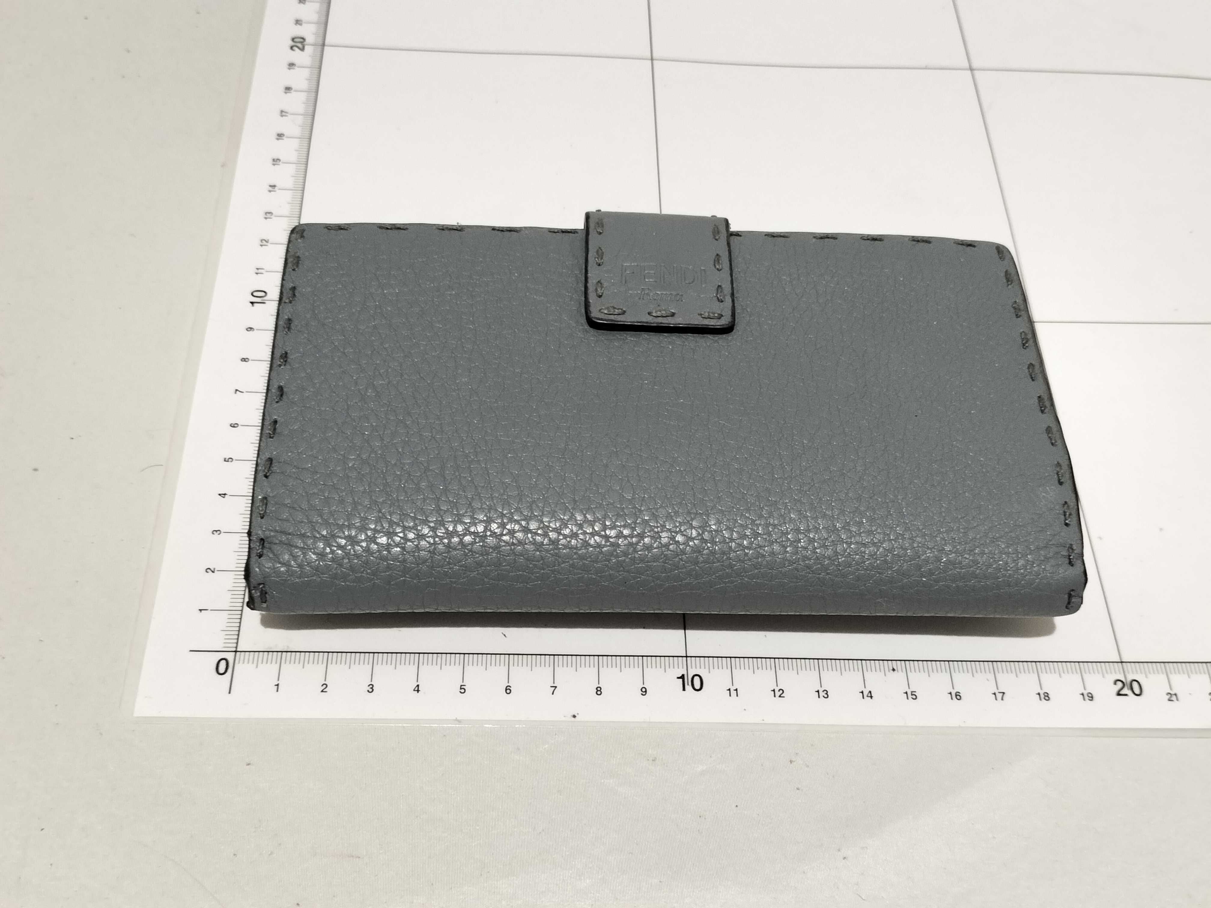 【水曜終了】(10230_0327)FENDI セレリア レザー 長財布 ブルー 財布