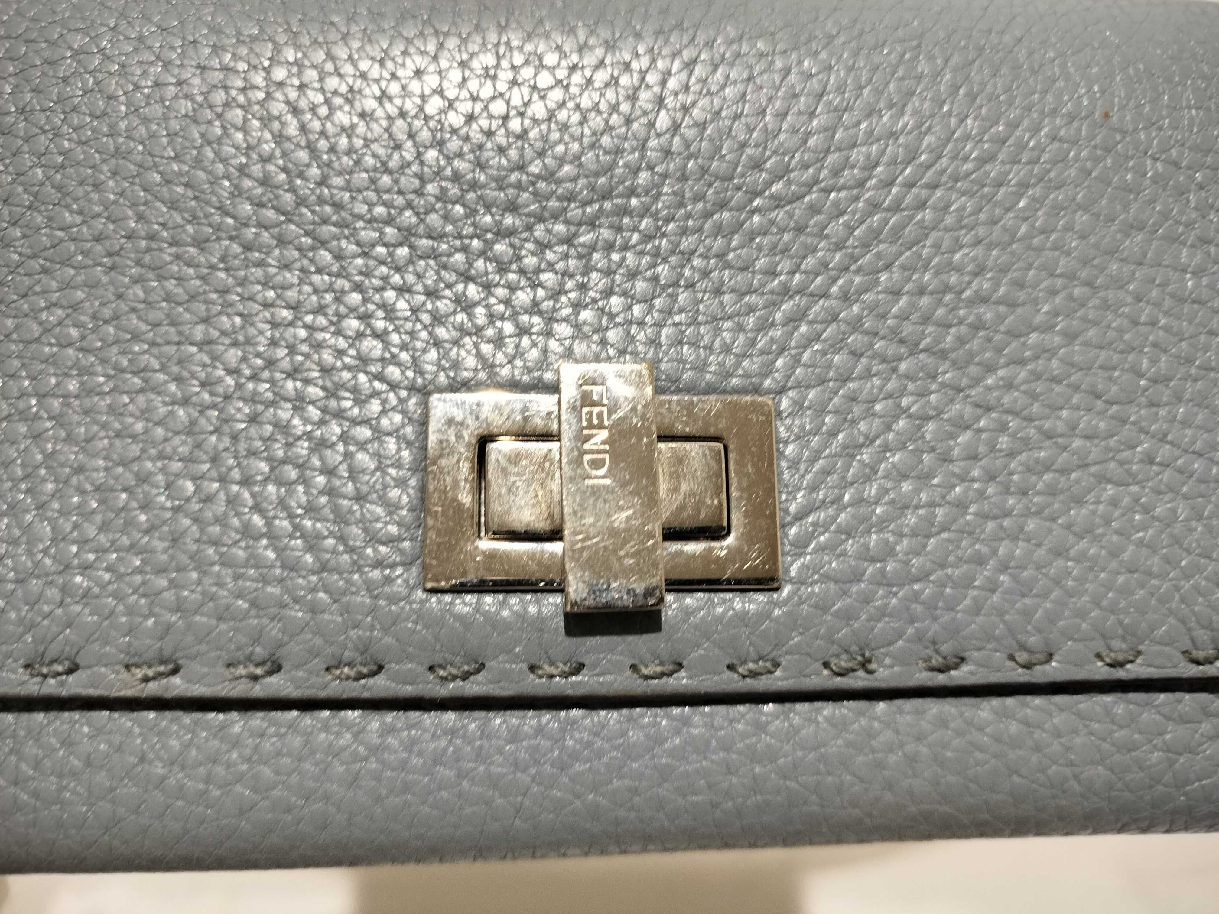 【水曜終了】(10230_0327)FENDI セレリア レザー 長財布 ブルー 財布