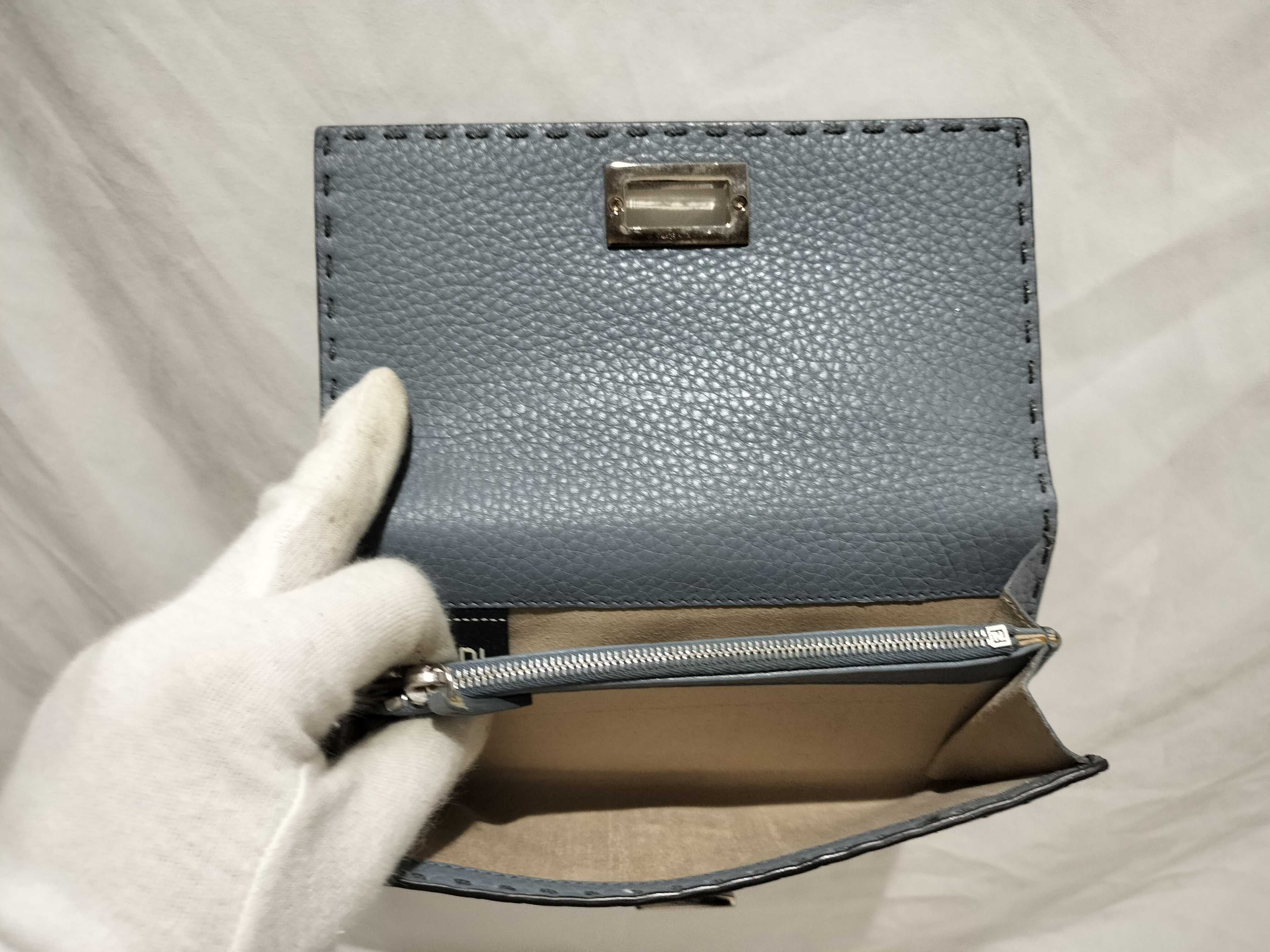 【水曜終了】(10230_0327)FENDI セレリア レザー 長財布 ブルー 財布