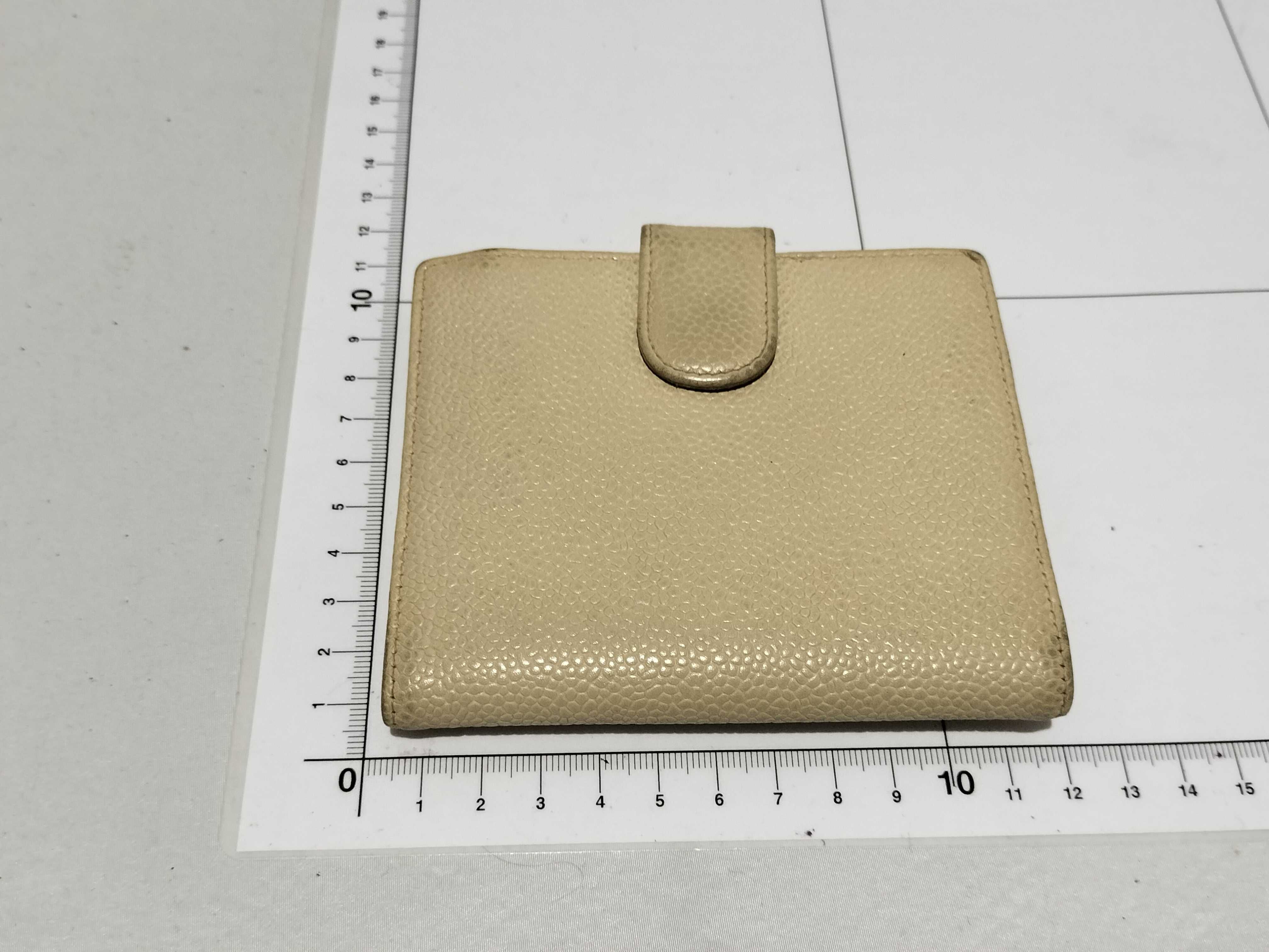 【水曜終了】(10228_0119)CHANEL キャビアスキン 2つ折り財布 ココマーク ホワイト 財布