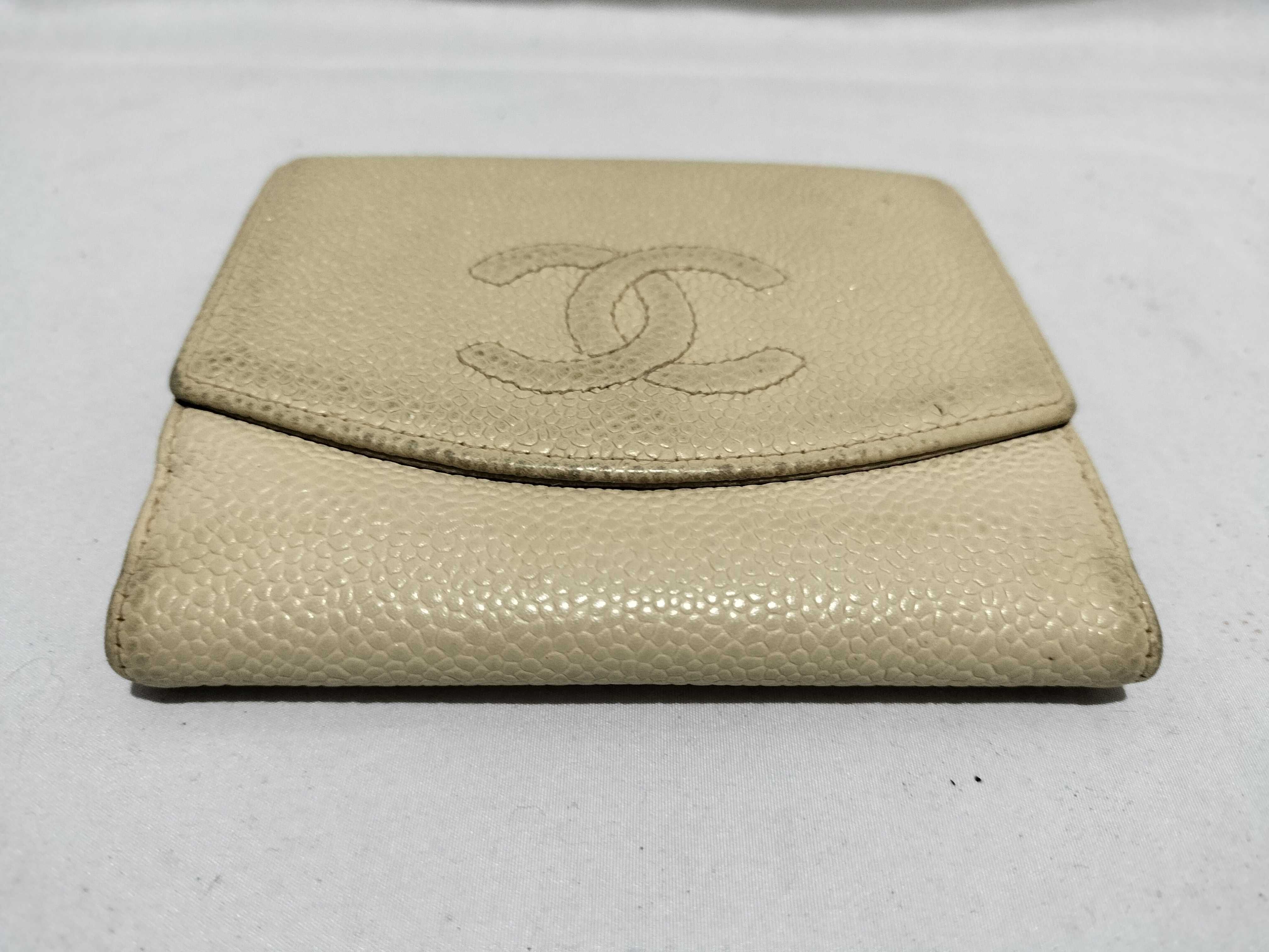 【水曜終了】(10228_0119)CHANEL キャビアスキン 2つ折り財布 ココマーク ホワイト 財布