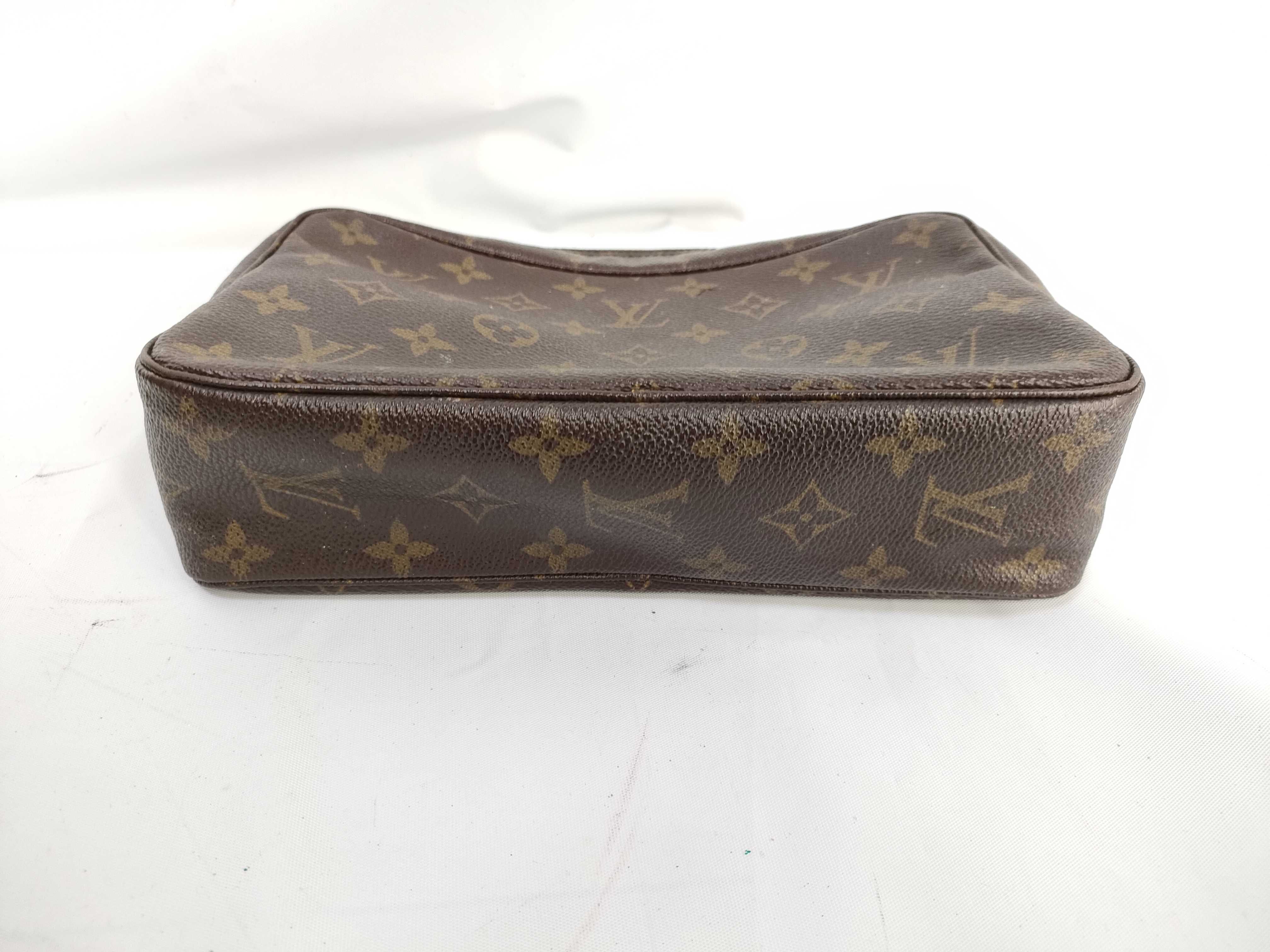 【水曜終了】(10229_0370)LOUIS VUITTON モノグラム トゥルース トワレット23 ポーチ