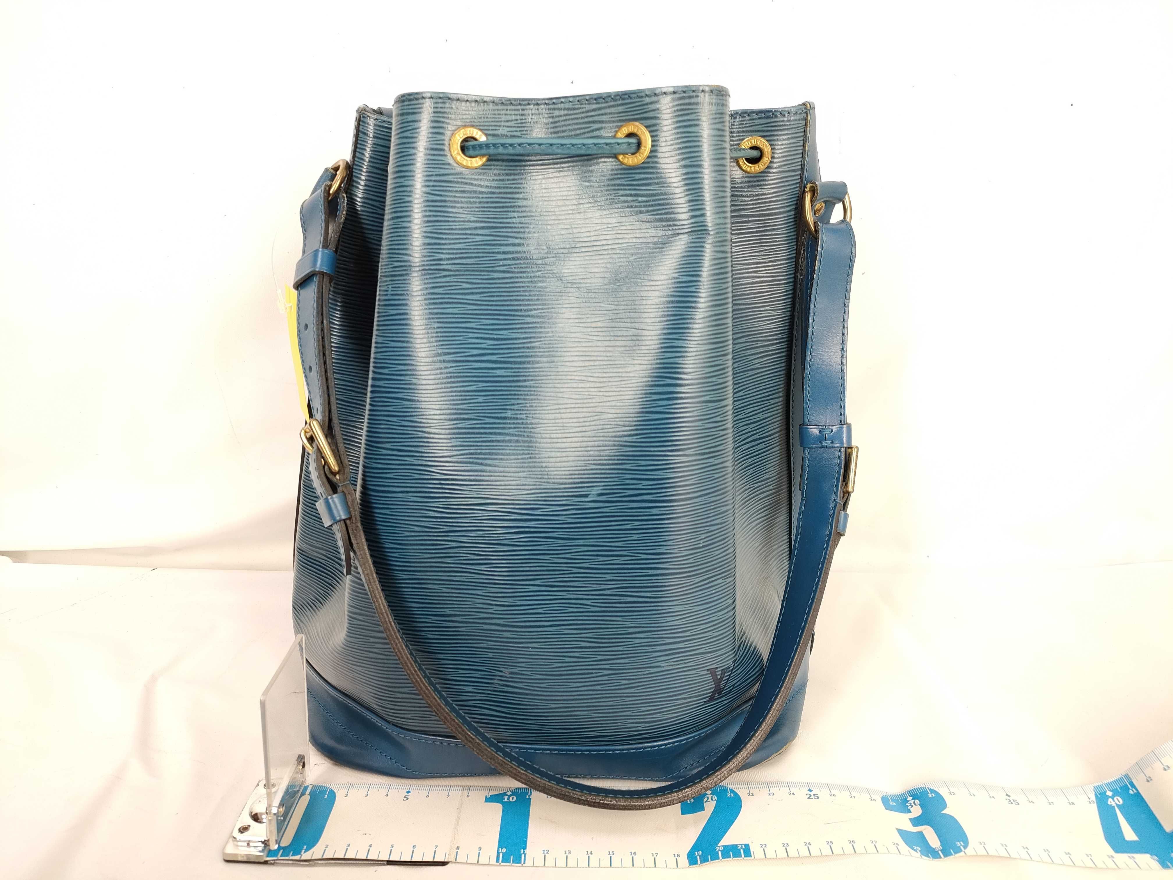【水曜終了】(10229_0107)LOUIS VUITTON エピ ノエ ポーチ付き ショルダーバッグ