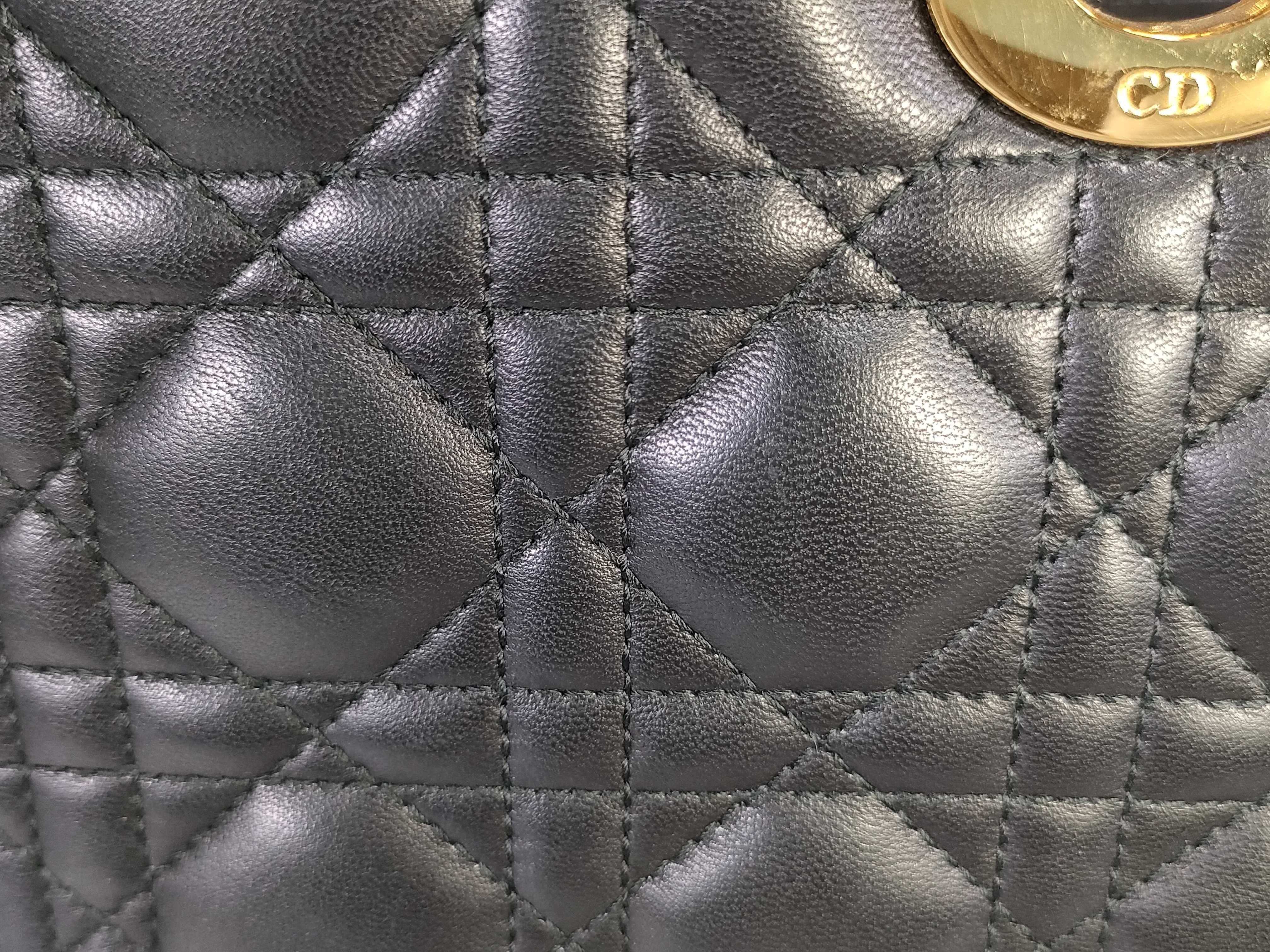 【水曜終了】(10220_0481)Dior レディディオール カナージュ ラム レザー ブラック/黒 MA－1011 ハンドバッグ