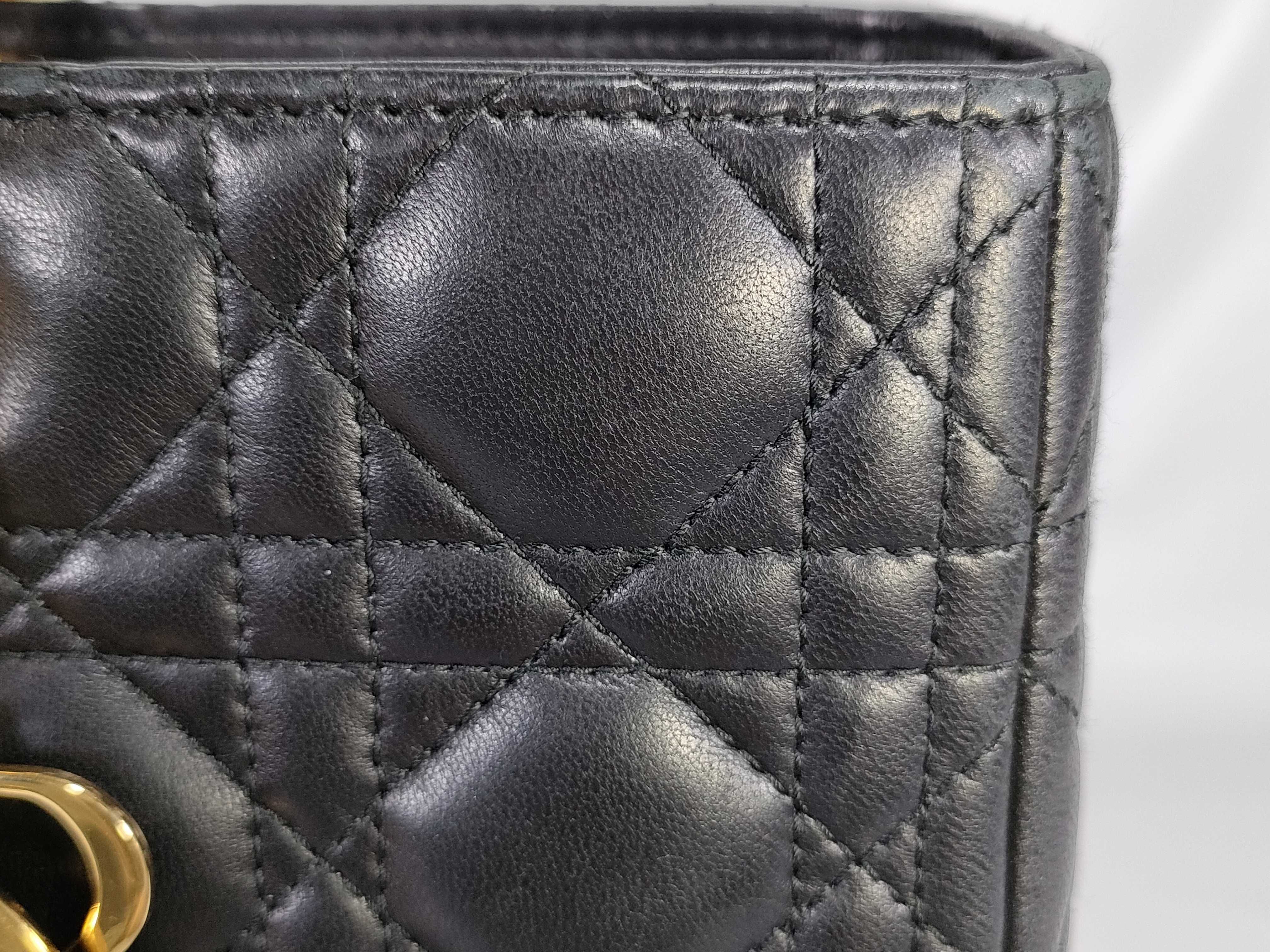 【水曜終了】(10220_0481)Dior レディディオール カナージュ ラム レザー ブラック/黒 MA－1011 ハンドバッグ
