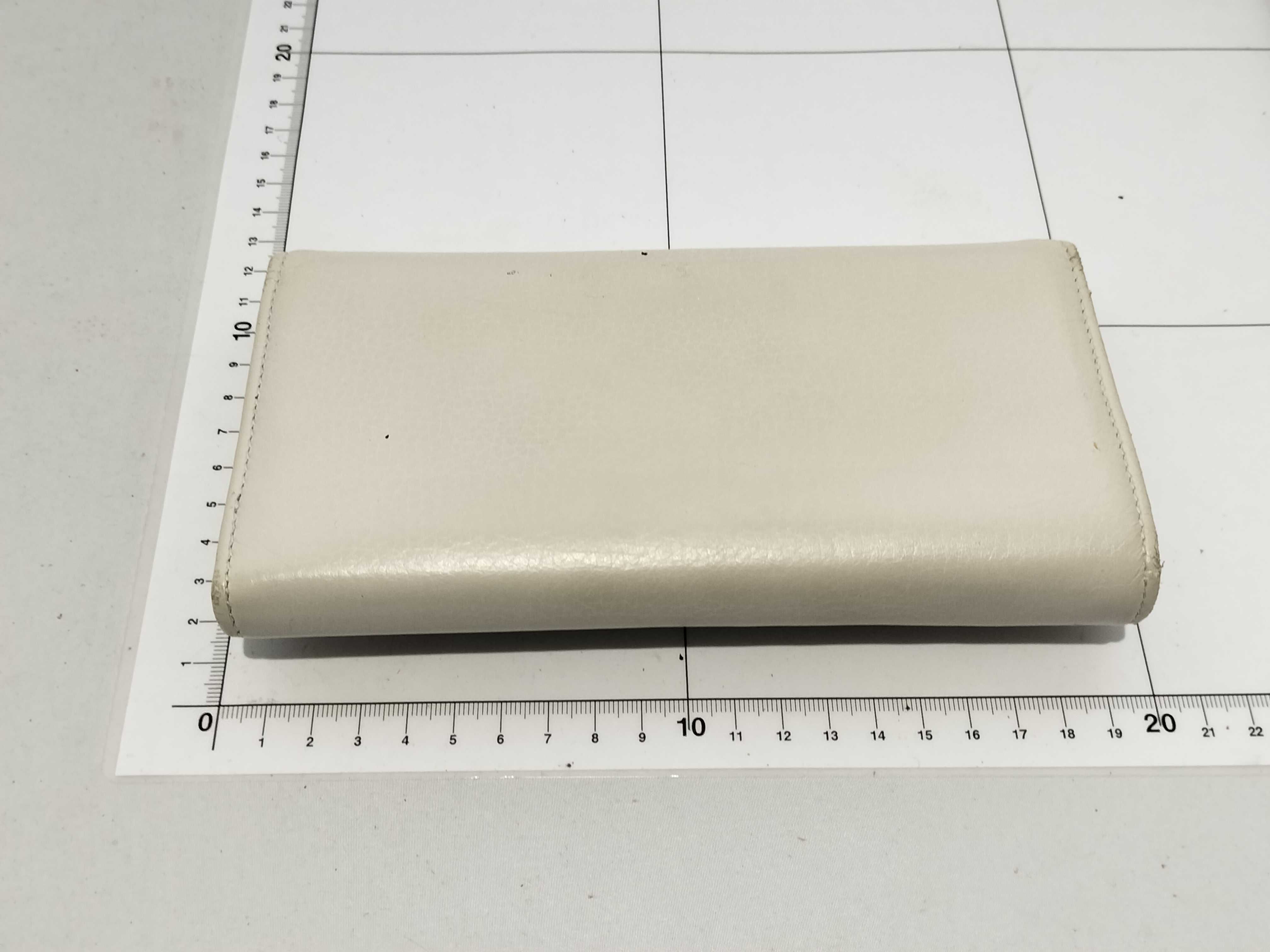 【水曜終了】(10230_0005)GUCCI バンブー レザー ホワイト 長財布 233051 財布