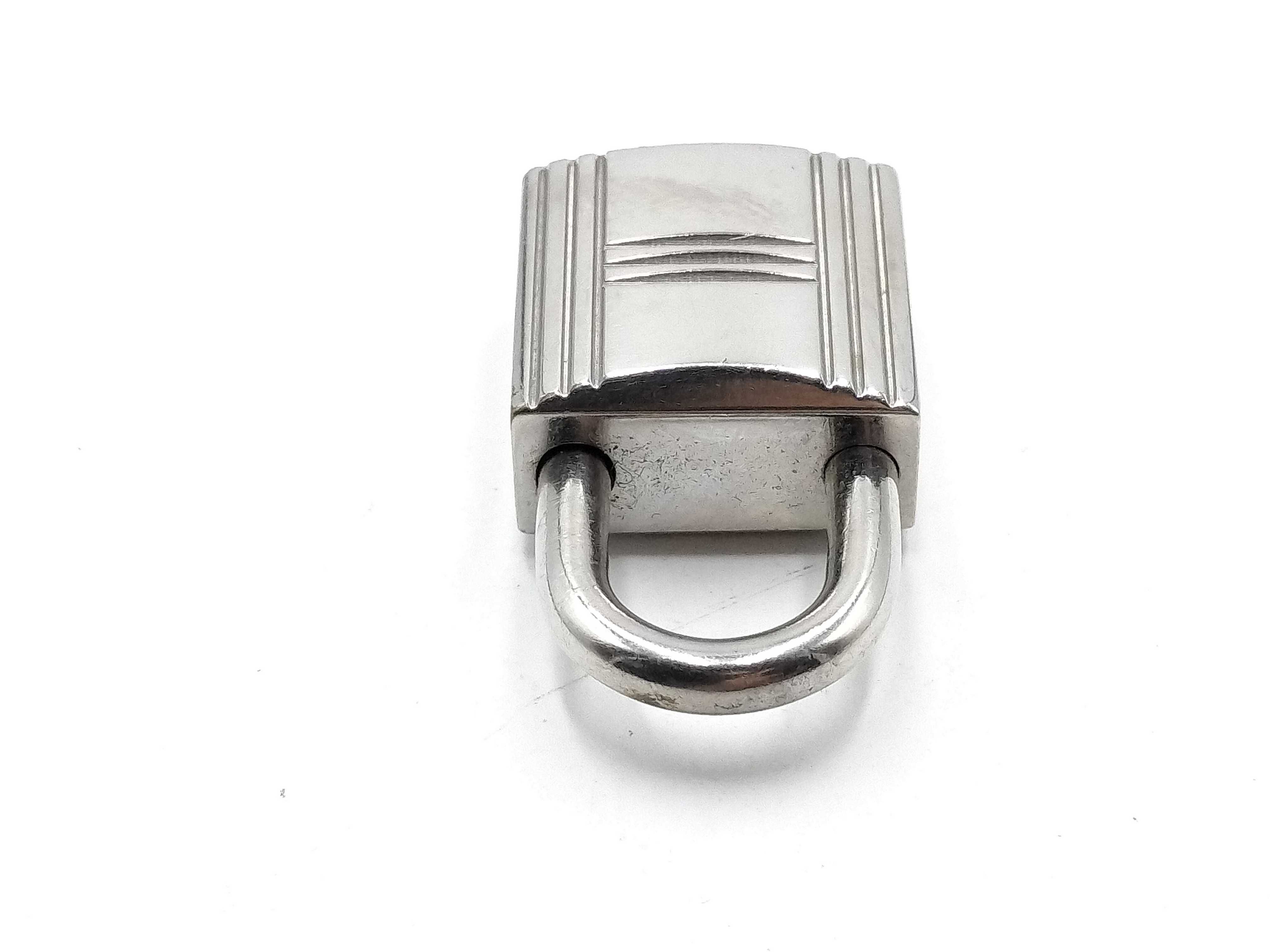 【水曜終了】(10227_0032)HERMES カデナ No.107 鍵2本 その他小物