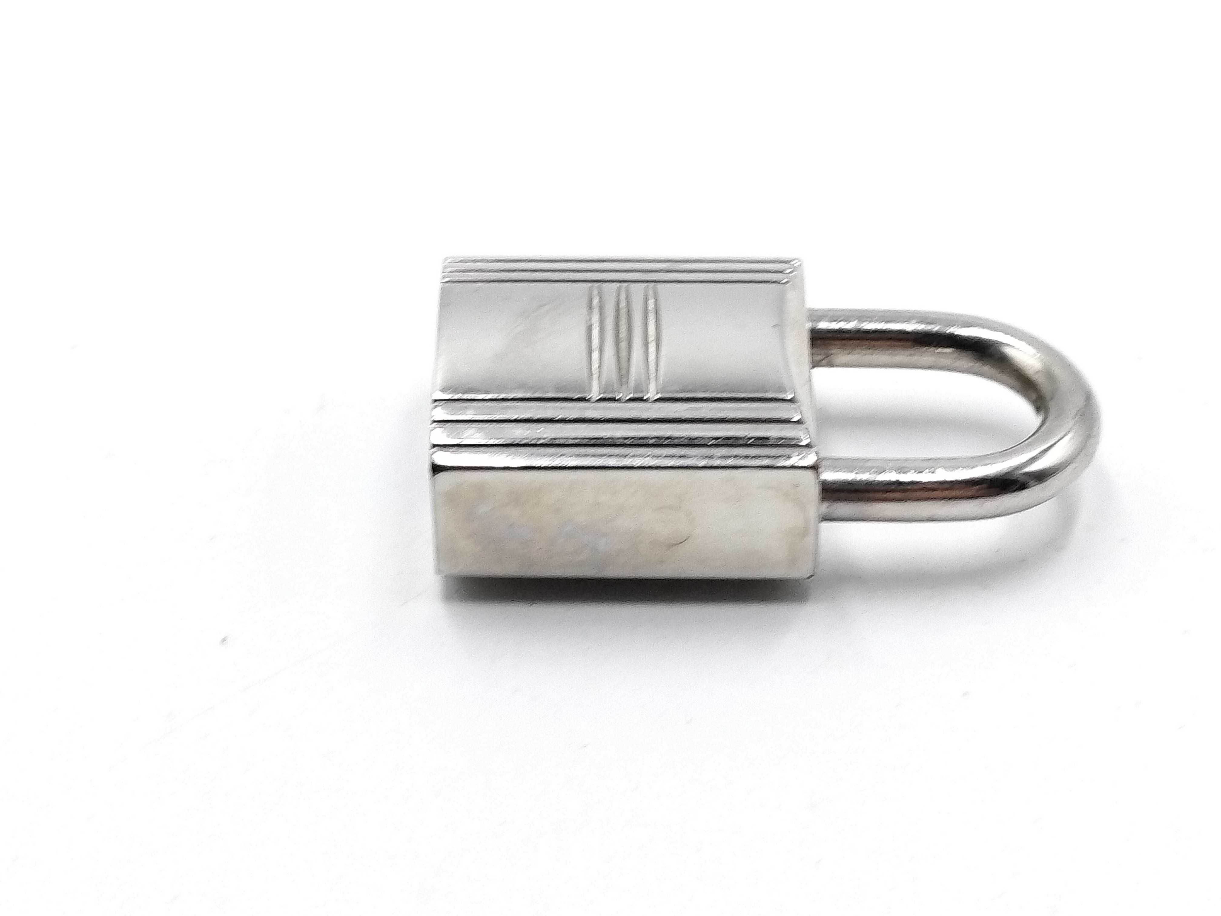 【水曜終了】(10227_0032)HERMES カデナ No.107 鍵2本 その他小物