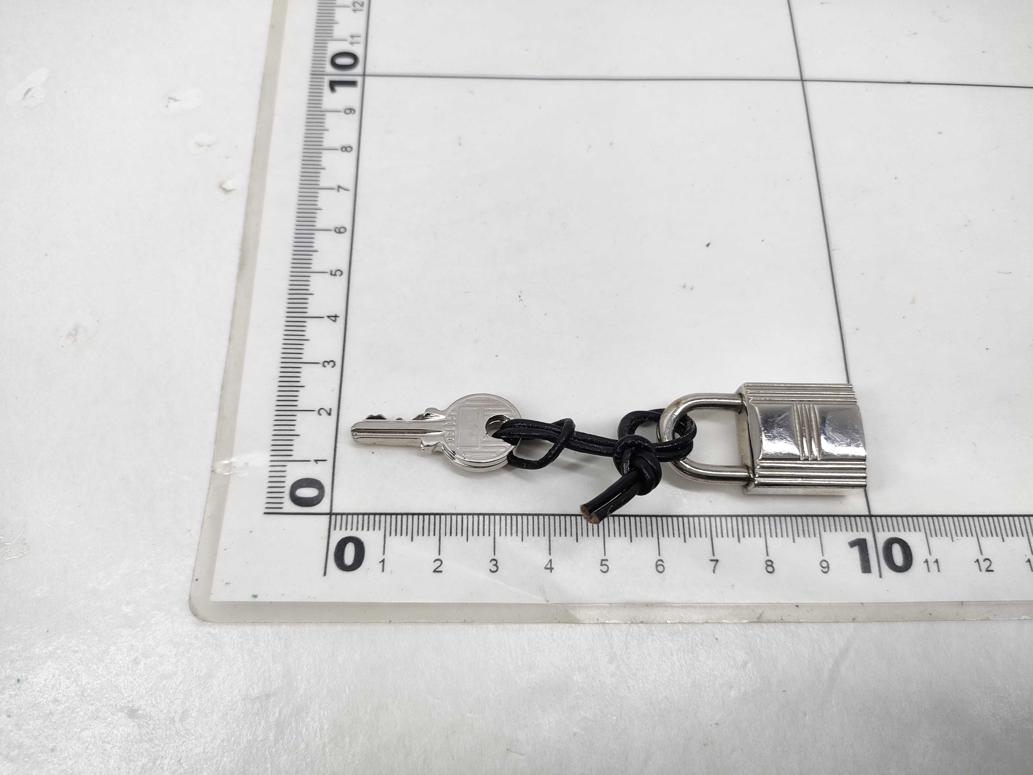 【水曜終了】(10223_0097)HERMES カデナ/鍵2つ付き その他小物