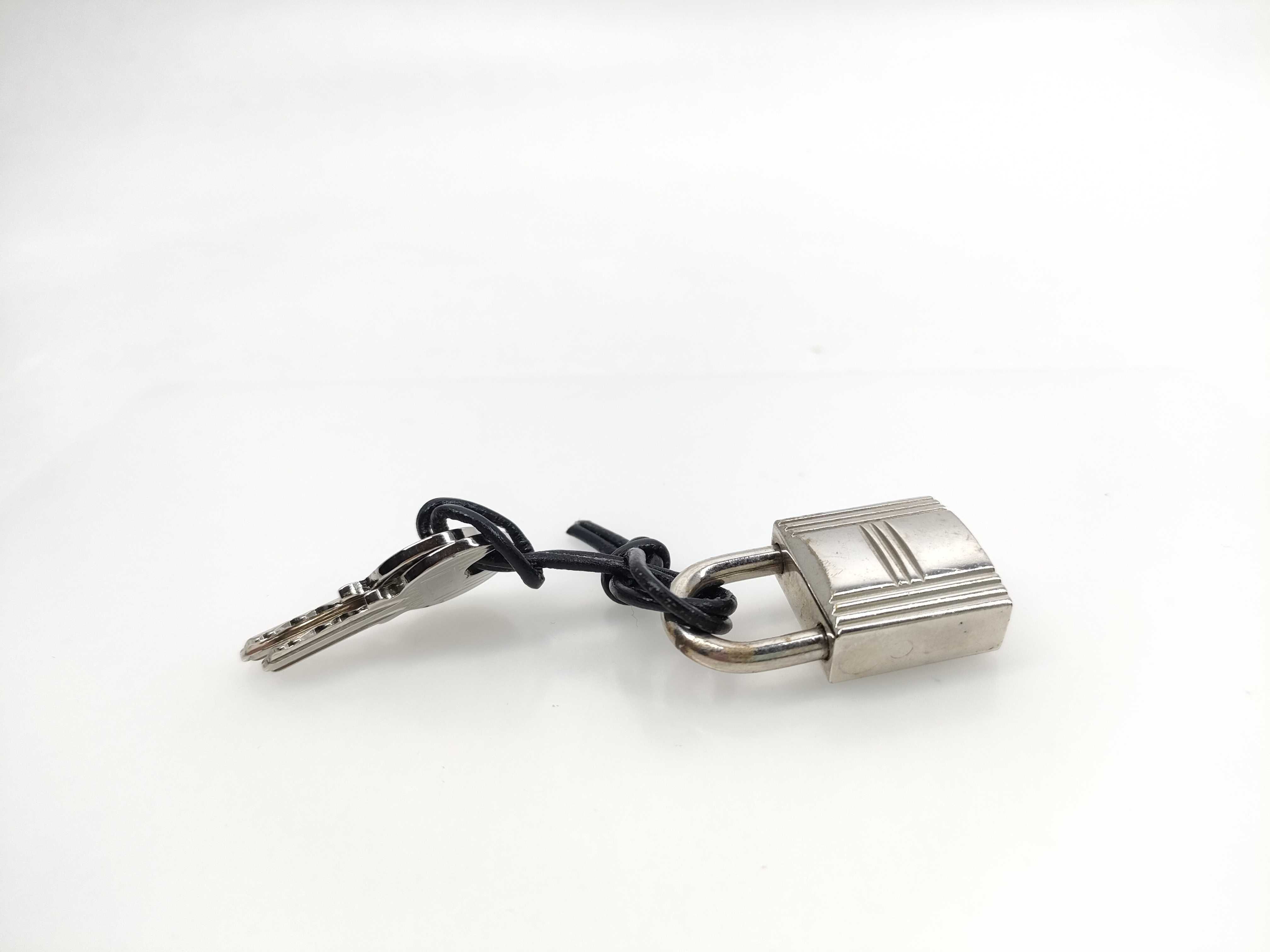 【水曜終了】(10223_0097)HERMES カデナ/鍵2つ付き その他小物