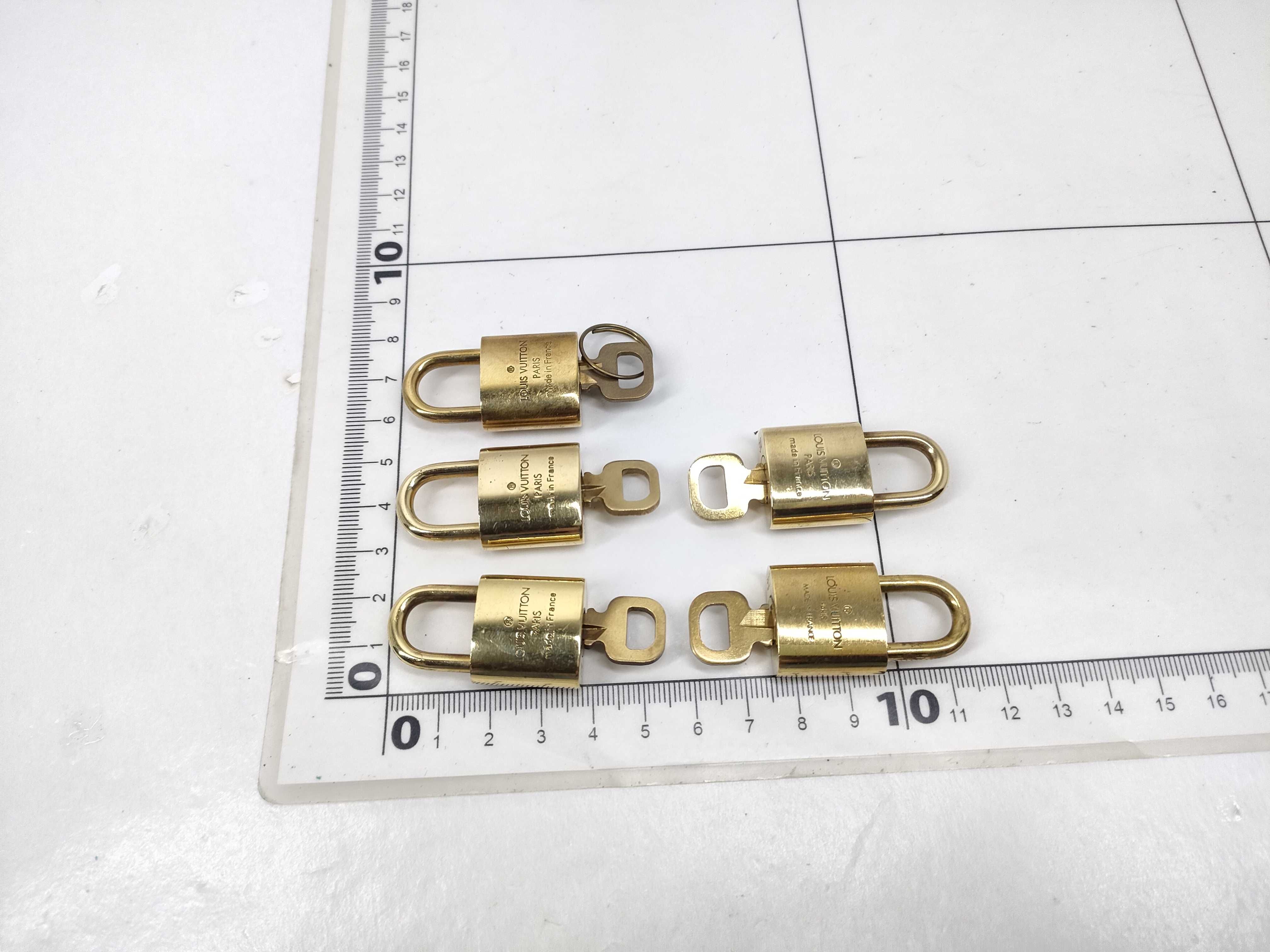 【水曜終了】(10223_0069)LOUIS VUITTON パドロック*5点 その他小物