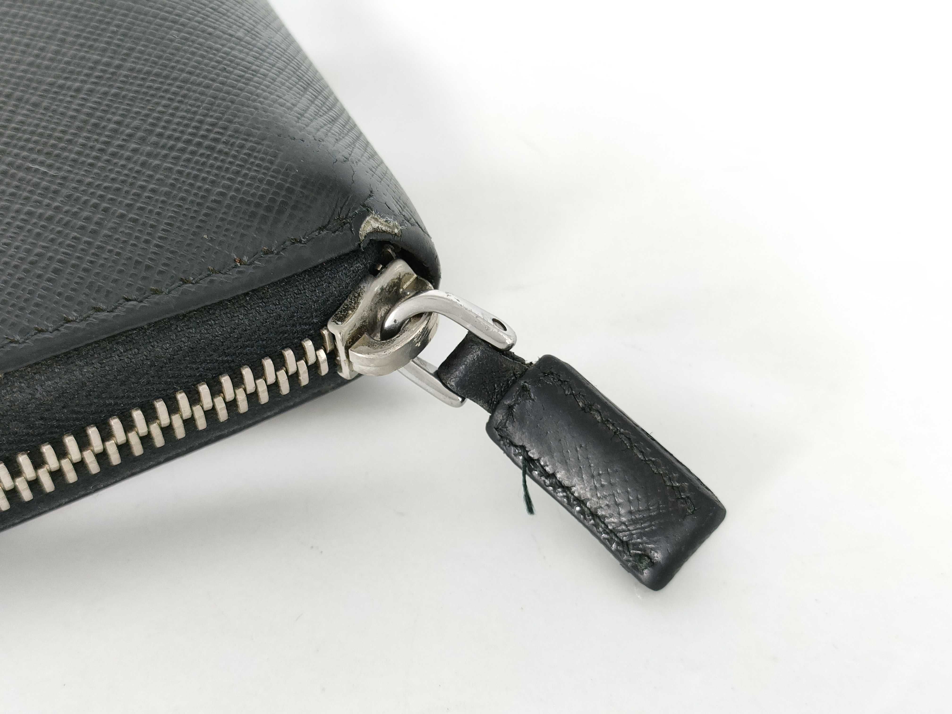 【水曜終了】(10230_0252)PRADA 長財布 ストライプライン ラウンドファスナー 財布