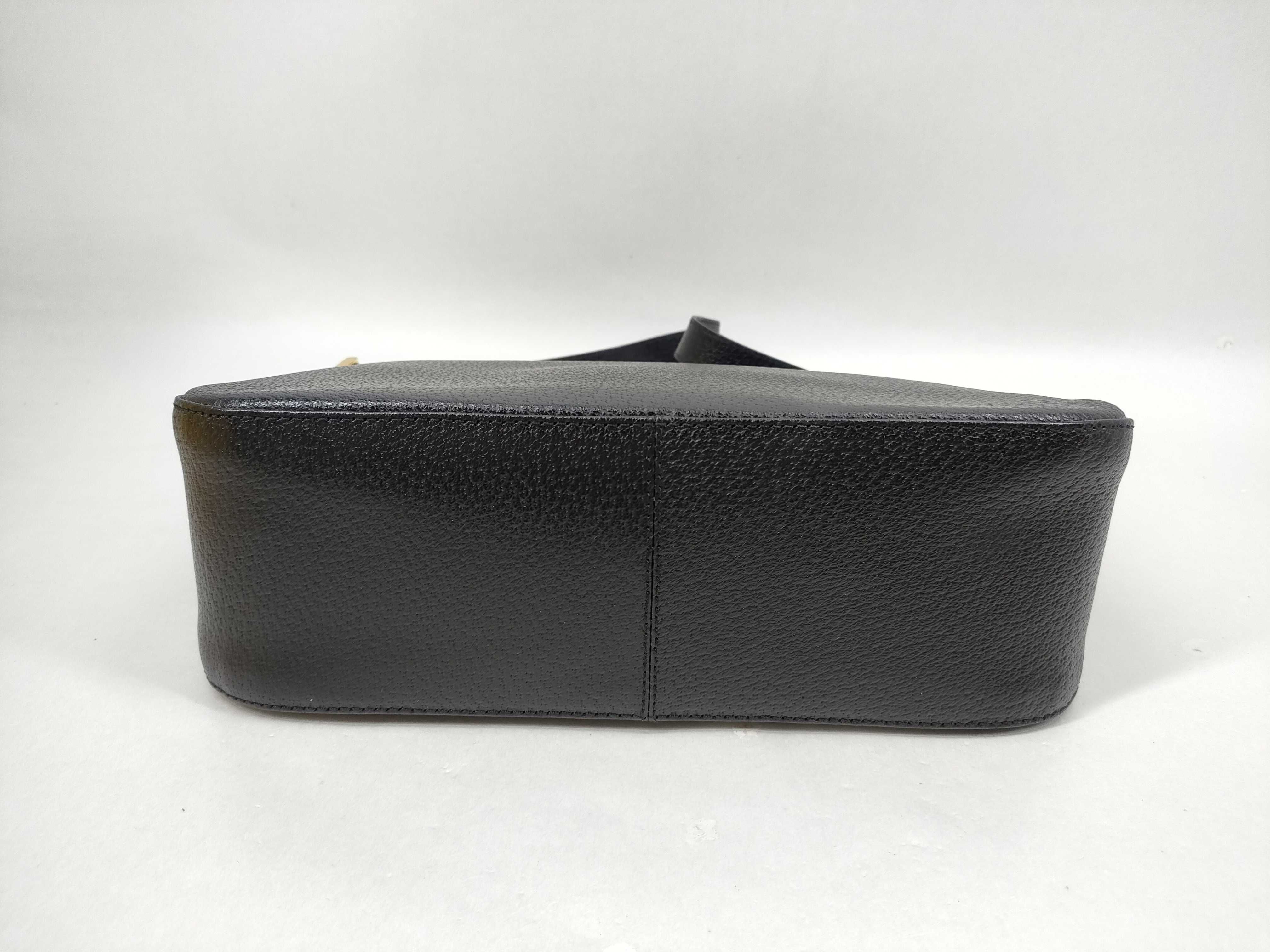 【水曜終了】(10230_0323)FENDI ズッカ柄 レザー/ブラック ショルダーバッグ