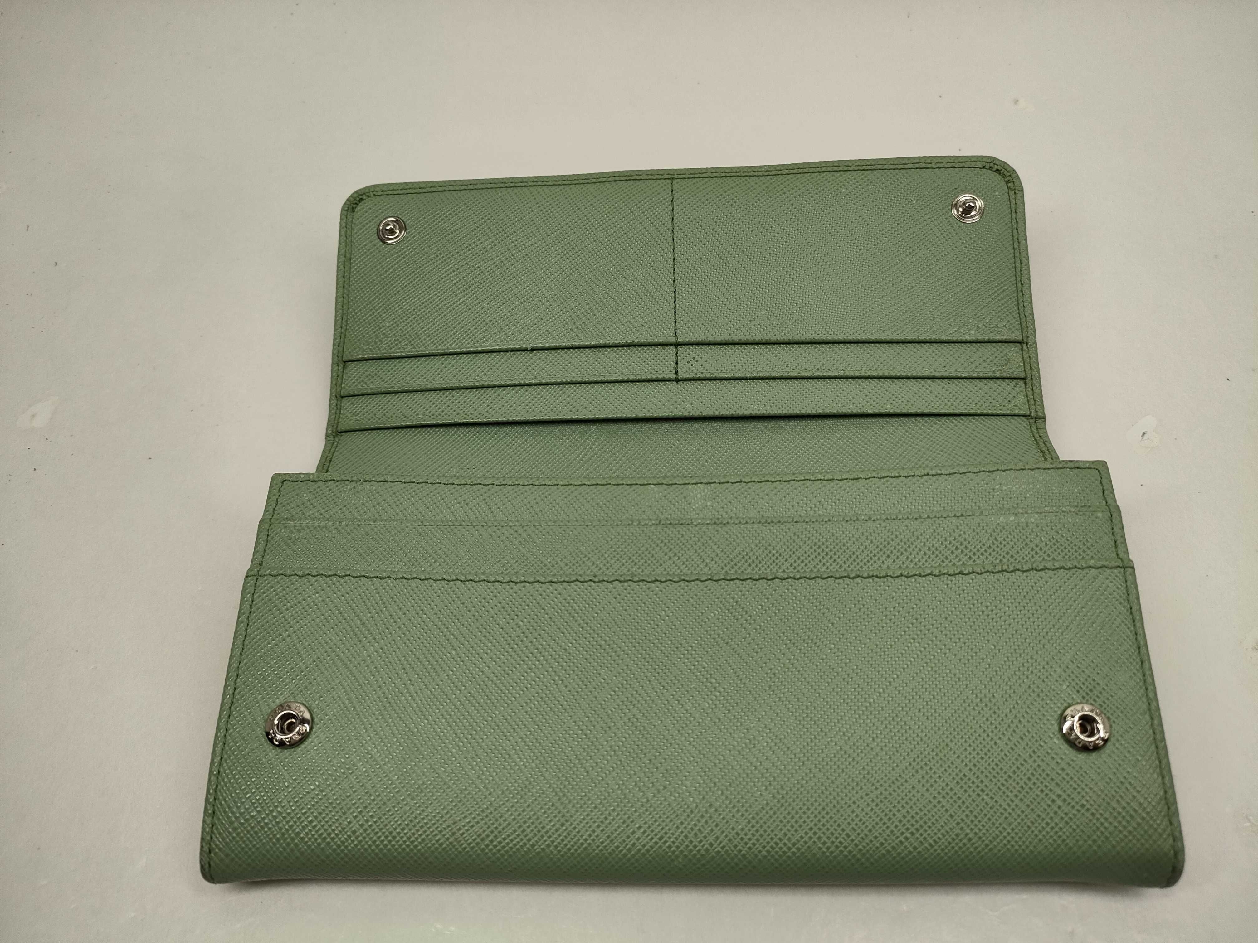 【水曜終了】(10230_0253)PRADA サフィアーノ/フィオッコ/ロングウォレット/ライトグリーン 財布
