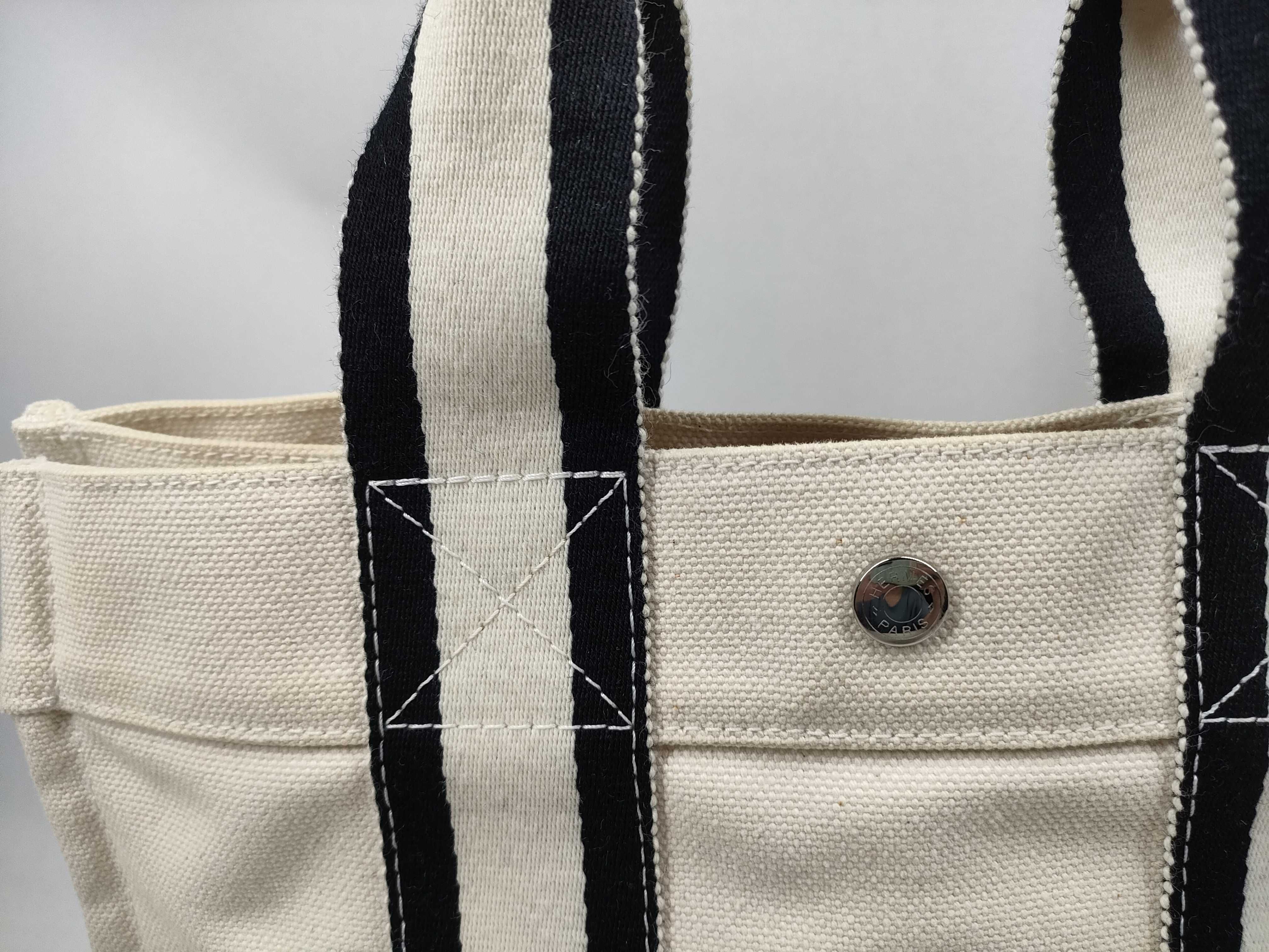【水曜終了】(10227_0010)HERMES ボラボラ PM ホワイト×ブラック トートバッグ