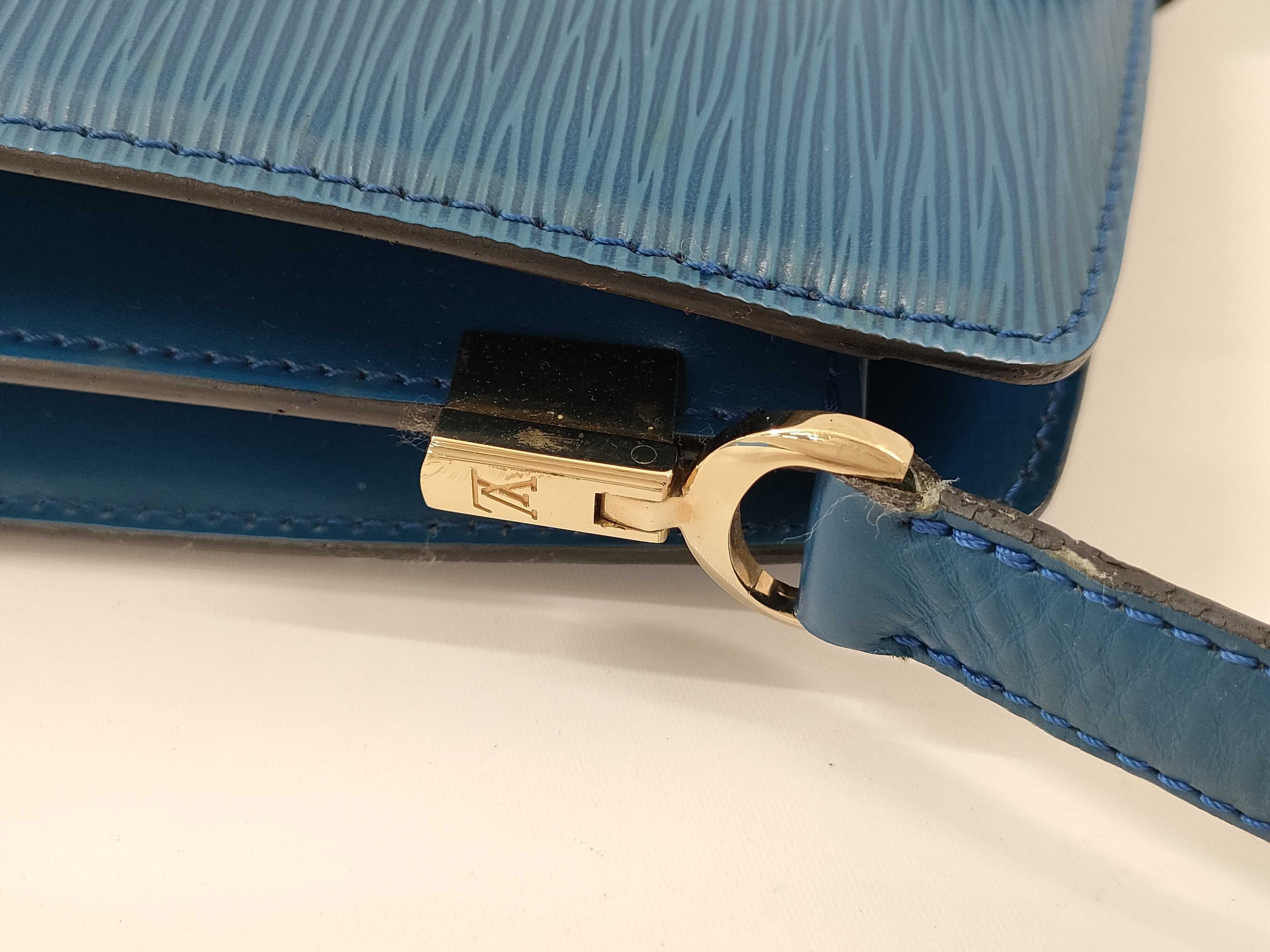 【水曜終了】(10229_0286)LOUIS VUITTON エピ カプチン ショルダーバッグ