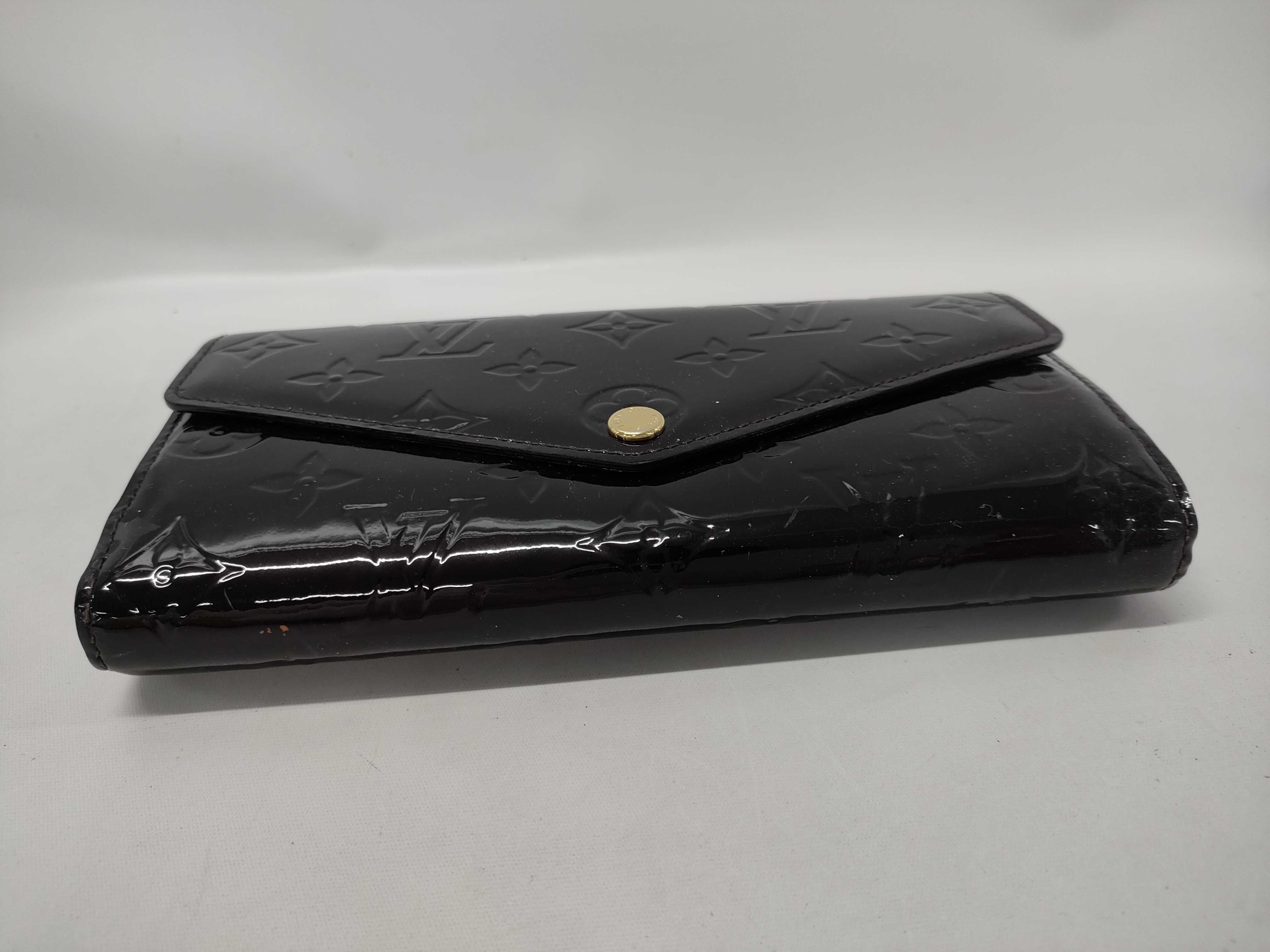 【水曜終了】(10229_0323)LOUIS VUITTON ヴェルニ ポルトフォイユサラ ネーム入り 財布