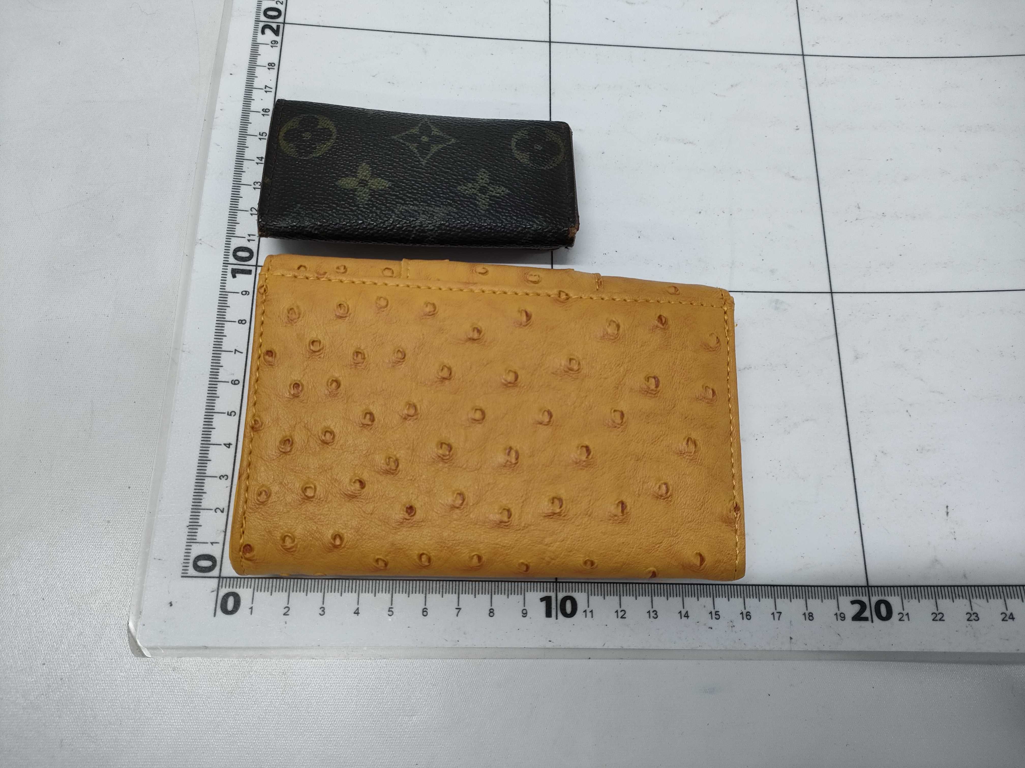 【水曜終了】(10223_0076)▼LOUIS VUITTON モノグラム キーケース セリーヌ クロエ 型押し 財布 財布