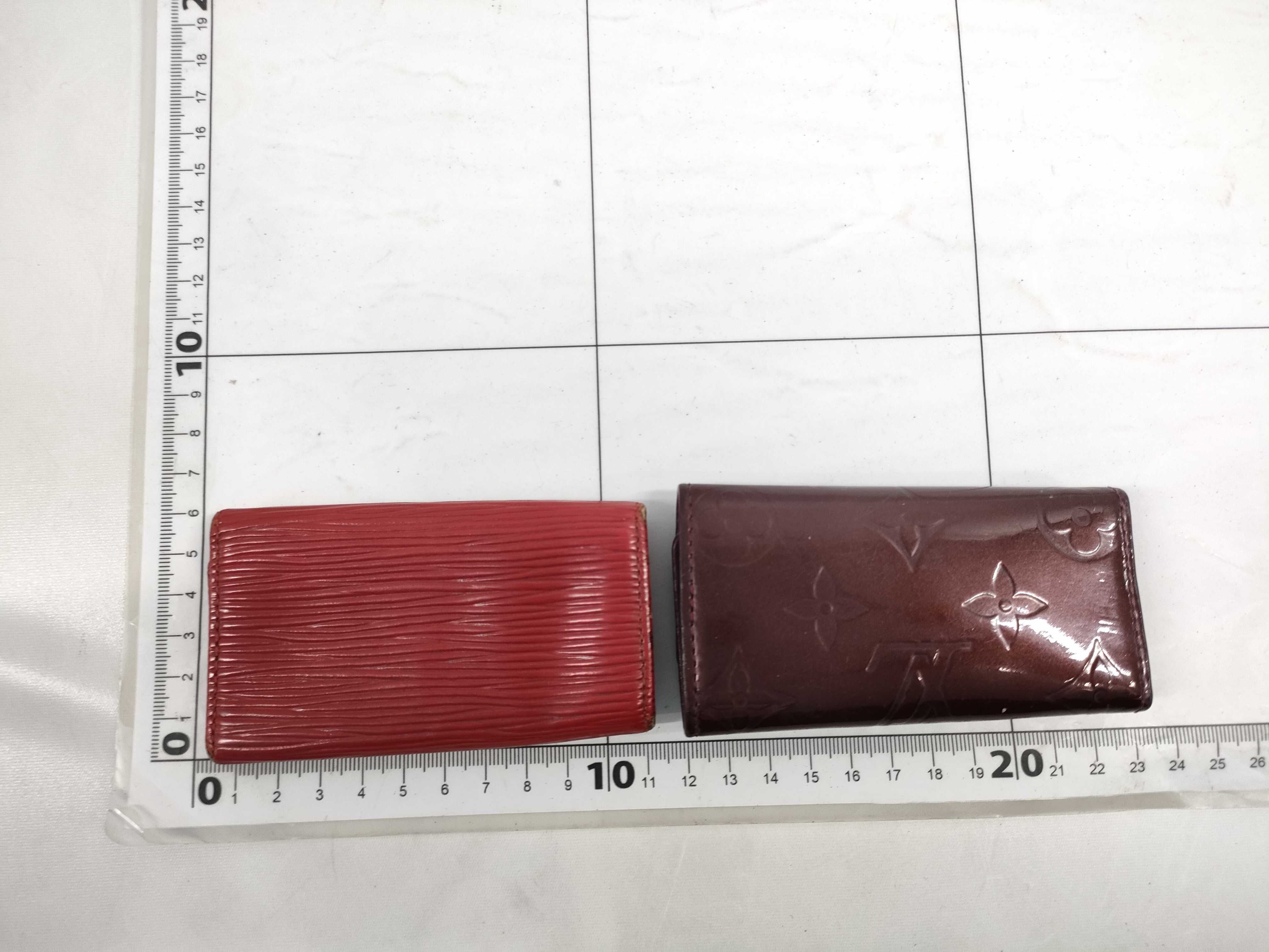 【水曜終了】(10223_0084)LOUIS VUITTON エピ ヴェルニ 4連 キーケース キーケース・キーホルダー