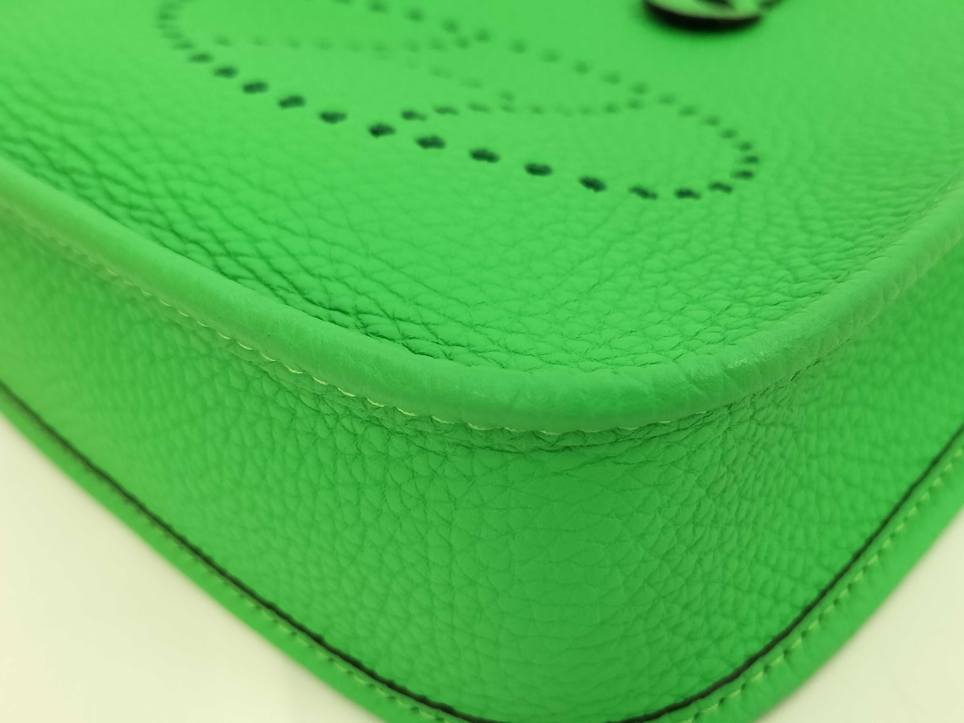 【水曜終了】(10216_0048)HERMES エブリンTPM B刻印 ヴェールコミック ショルダーバッグ