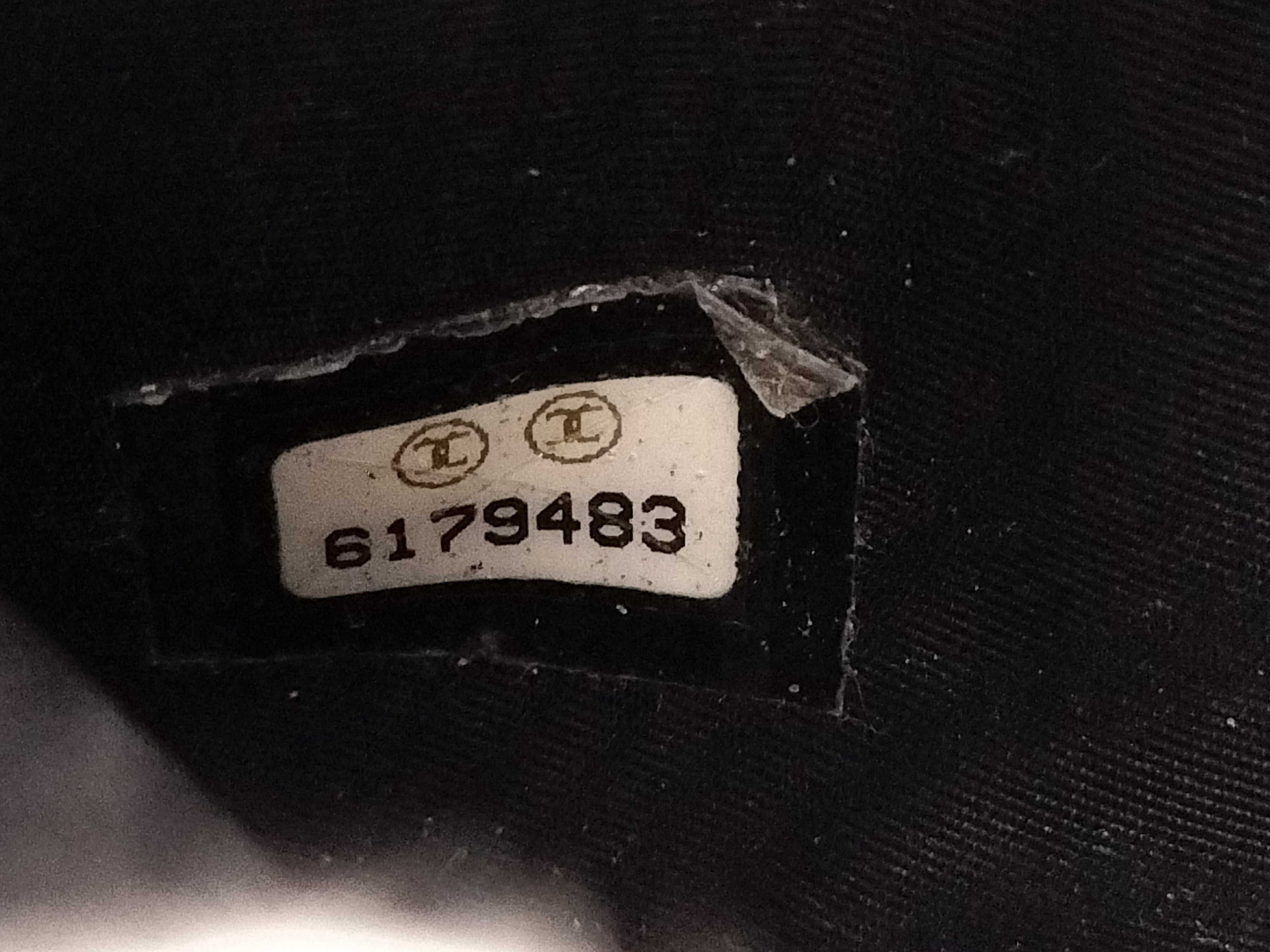 【水曜終了】(10228_0125)CHANEL キャビアスキン ラウンドジップ 長財布 チャック欠損 財布