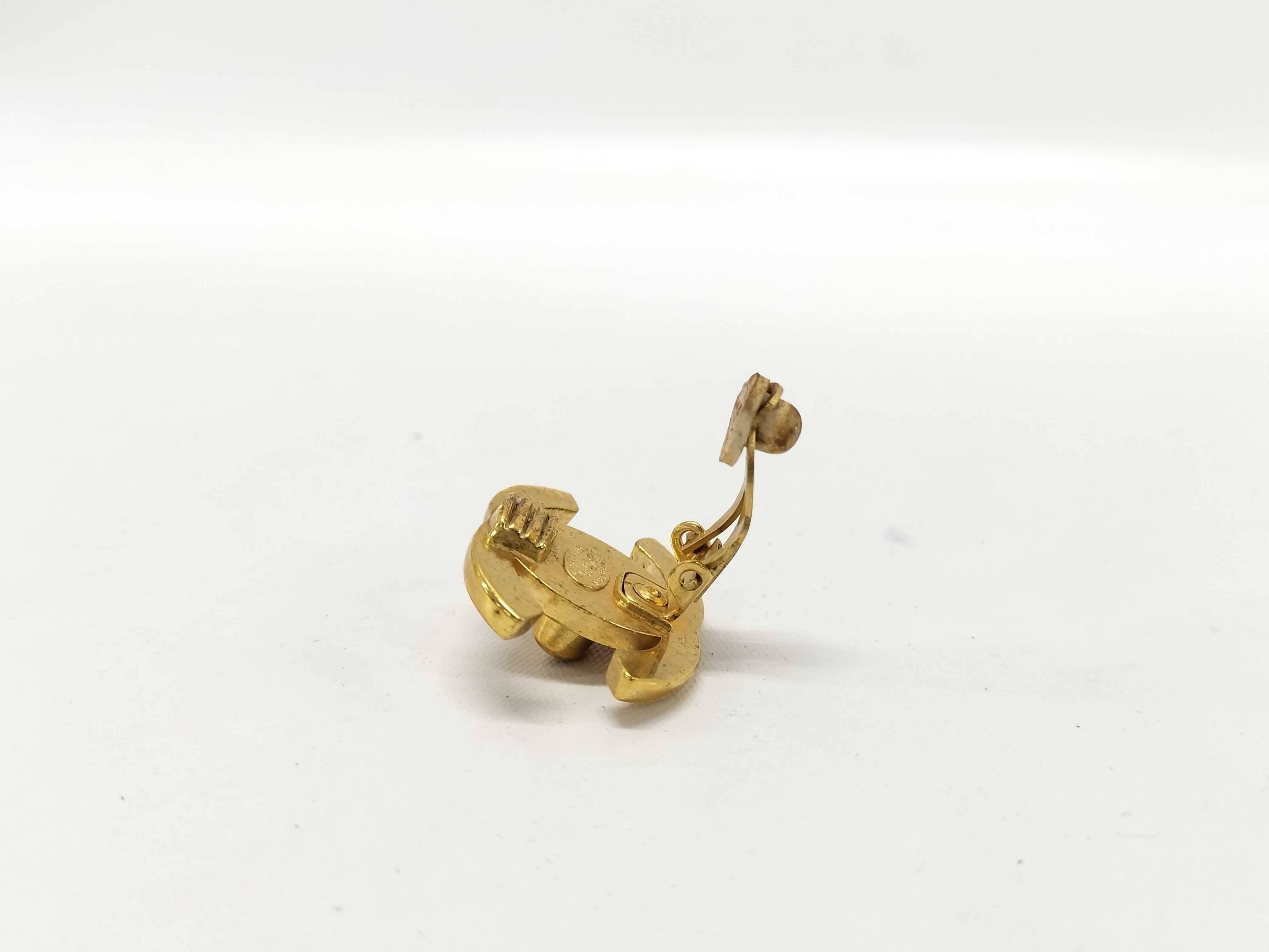 【水曜終了】(10228_0086)CHANEL 96A ターンロック 片方 イヤリング